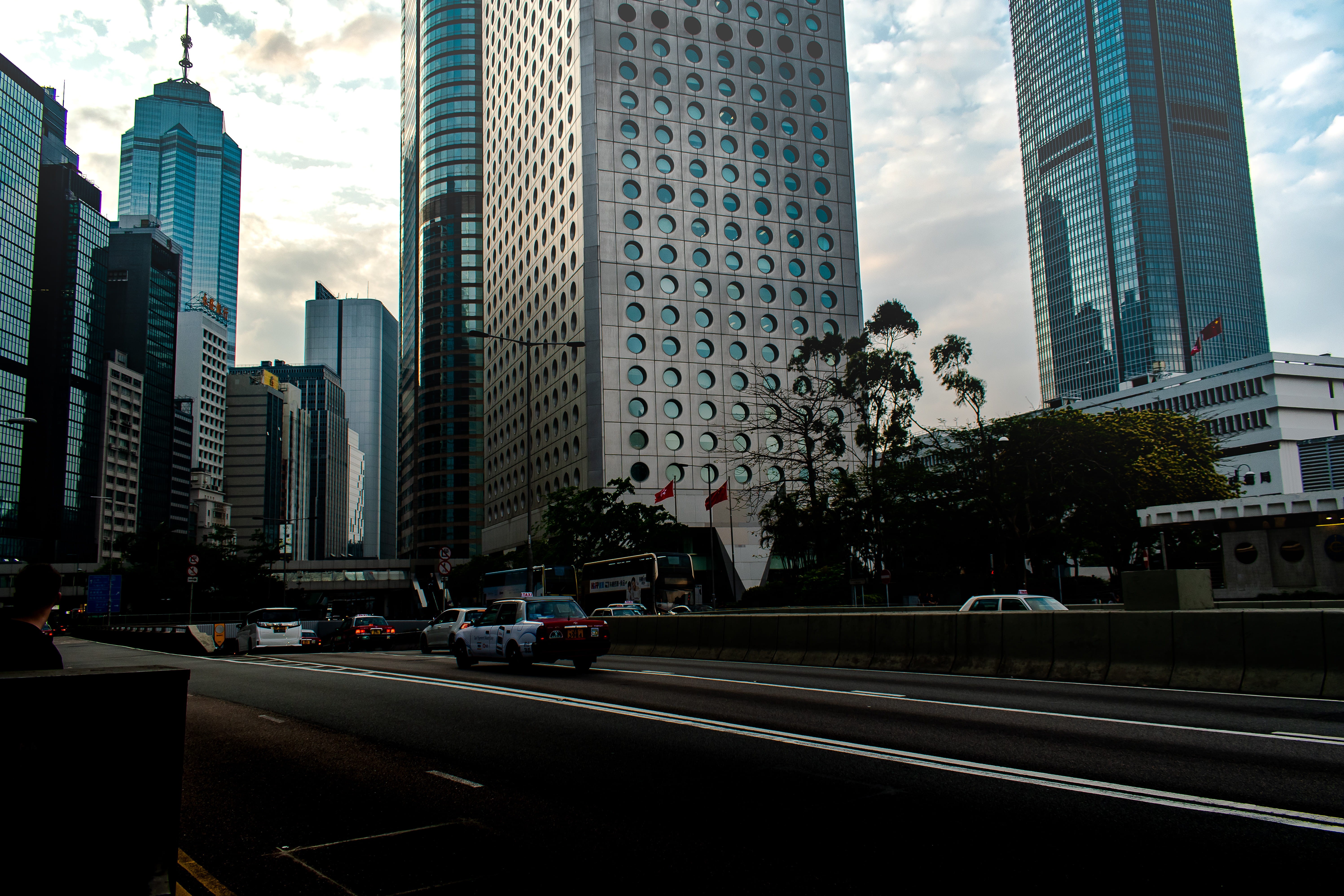 transportation, city, mode of transportation, motor vehicle, china, office, building, car, buildings, no people, financial district, city life, tower, city street, HD Wallpaper