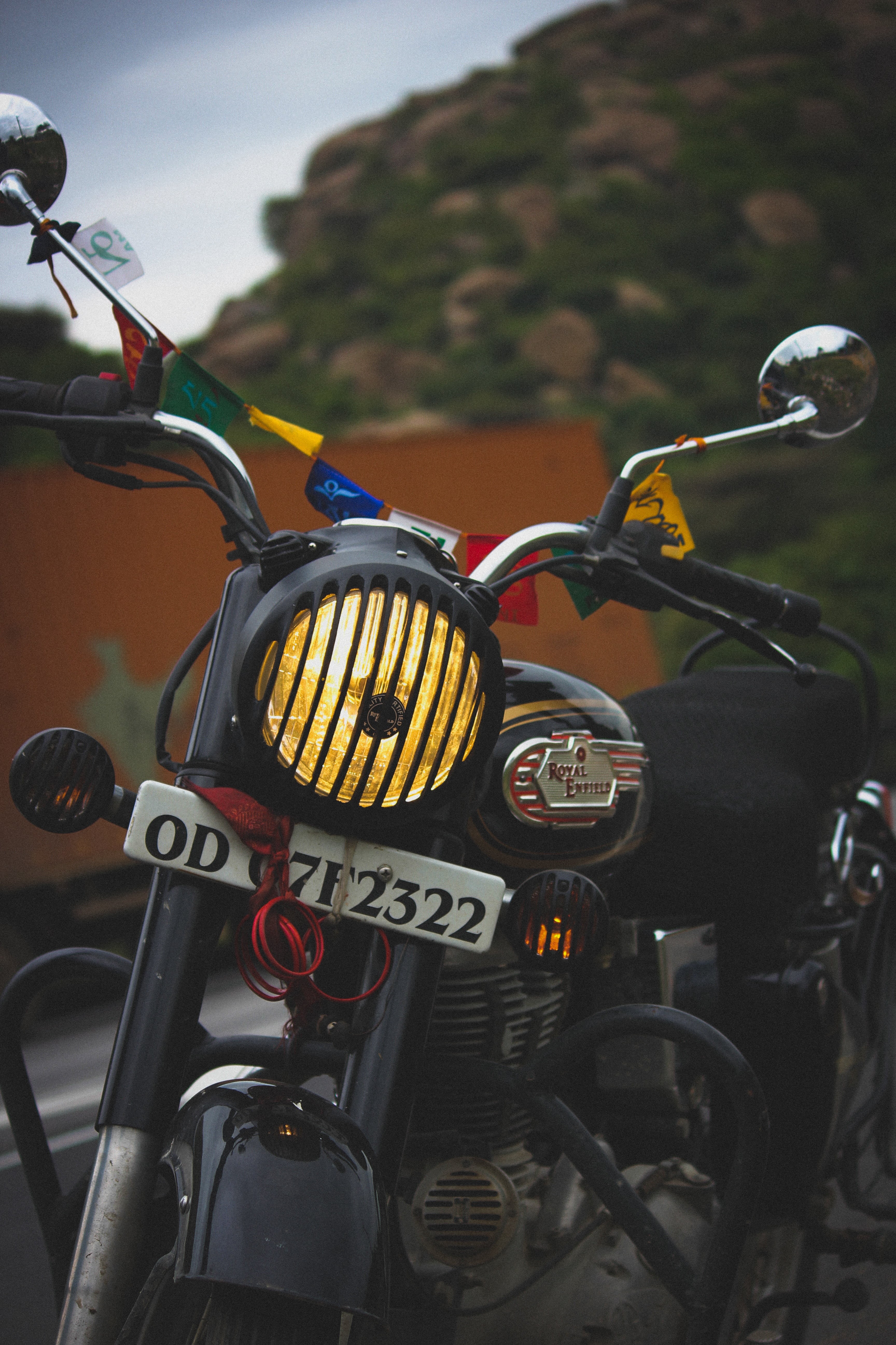 close-up, enfieldlovers, stationary, bicycle, nature, no people, handlebar, transportation, mode of transportation, royalenfield, bullet, outdoors, focus on foreground, Phone HD Wallpaper