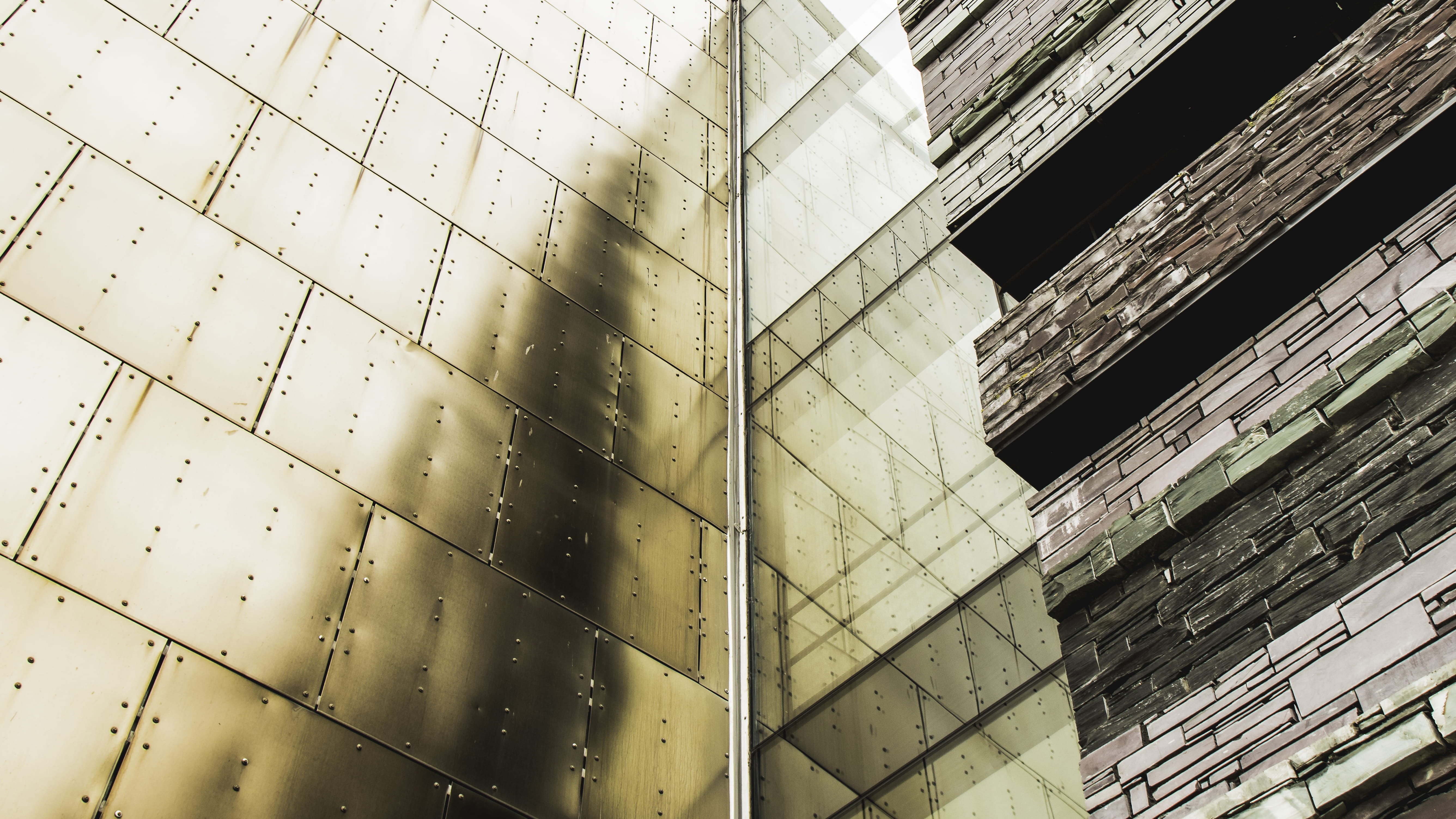 5K, reflection, full frame, old, pattern, detail, outdoors, sunlight, layout, building exterior, wall - building feature, high rise, day, town, textured, HD Wallpaper