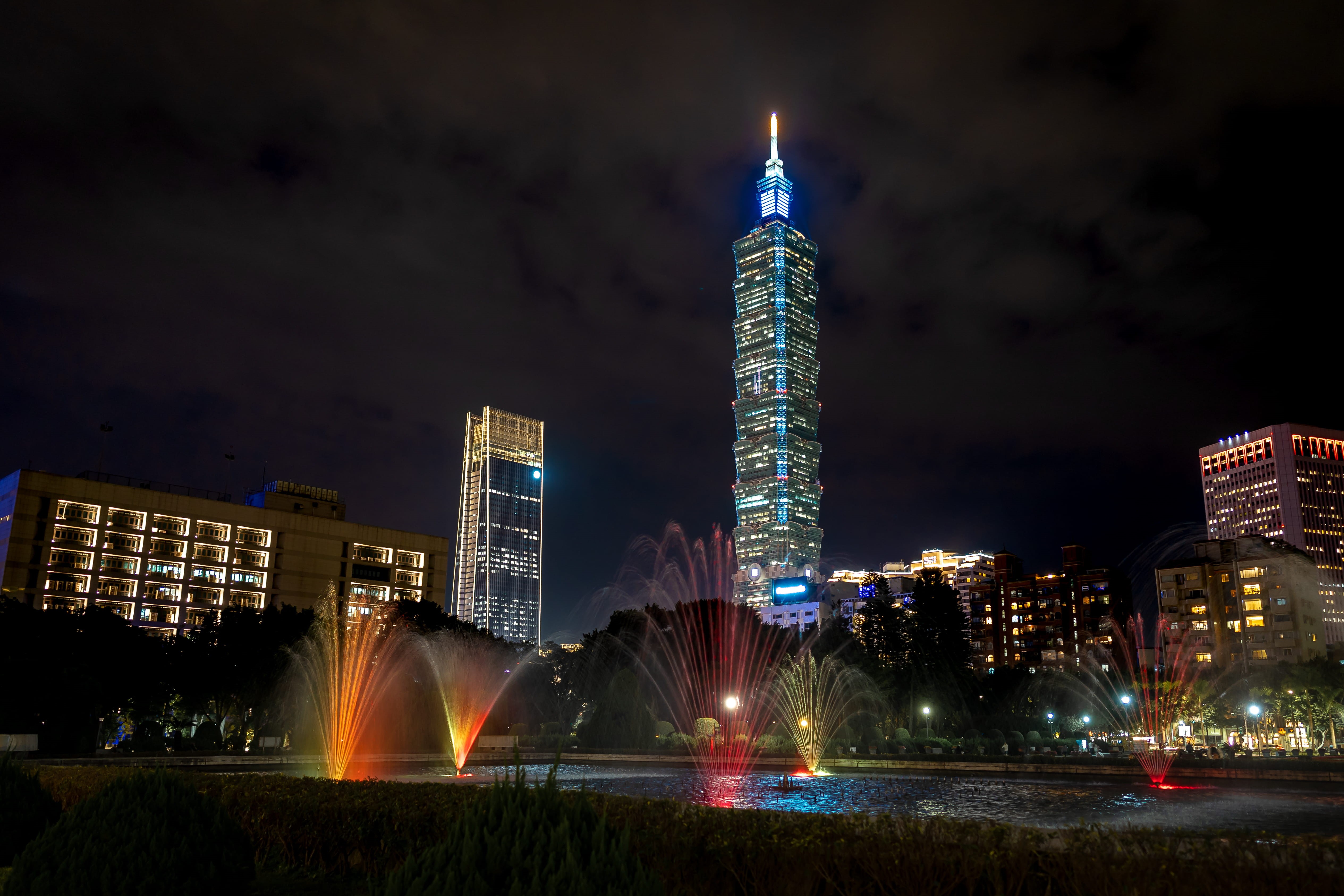 building, taipei 101, nature, architecture, water, sky, tall - high, illuminated, built structure, long exposure, modern, lightened, office building exterior, HD Wallpaper