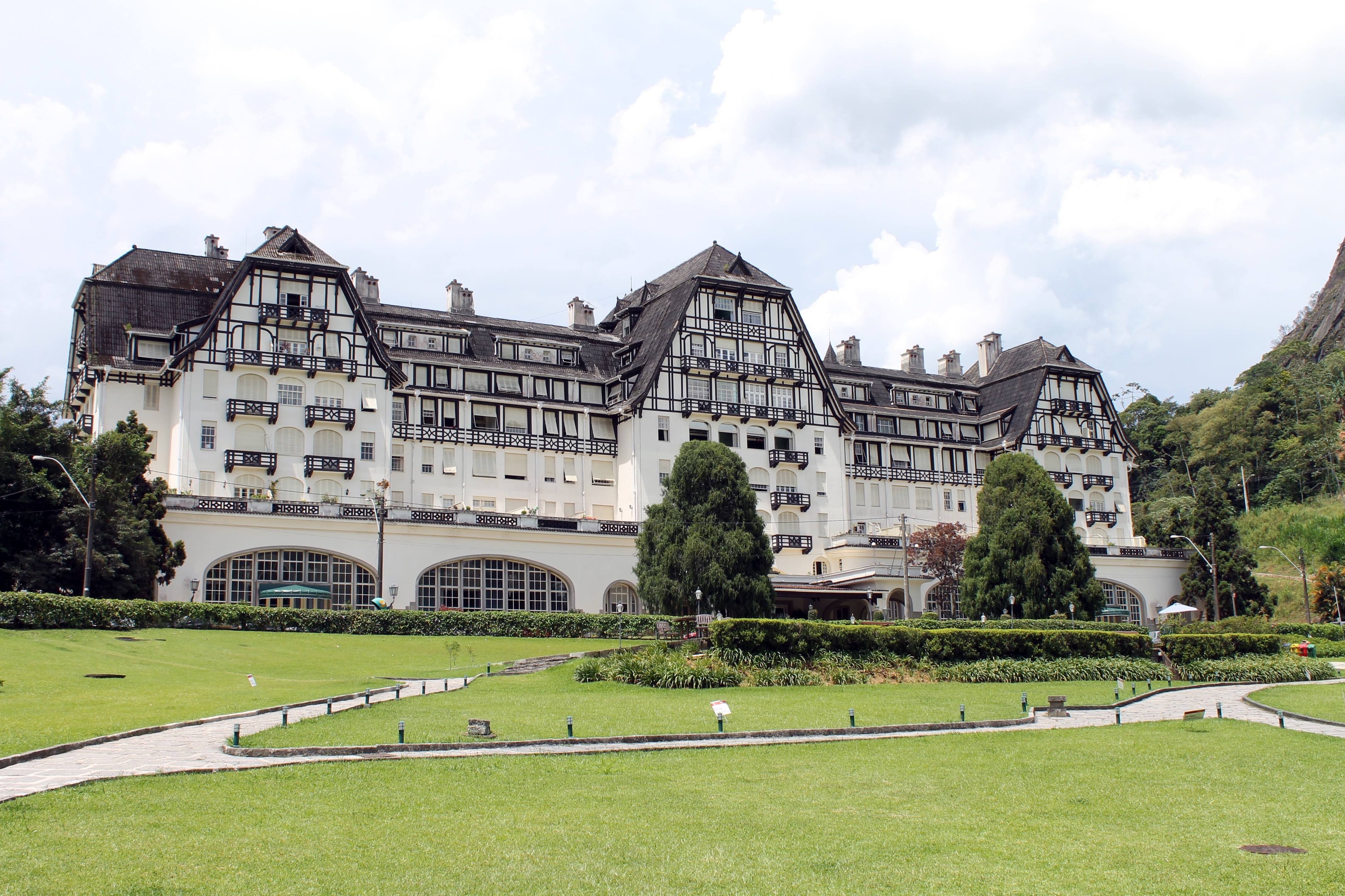 travel destinations, history, building exterior, palace, the past, architecture, 4K, tree, grass, no people, outdoors, travel, growth, petrópolis, built structure, HD Wallpaper