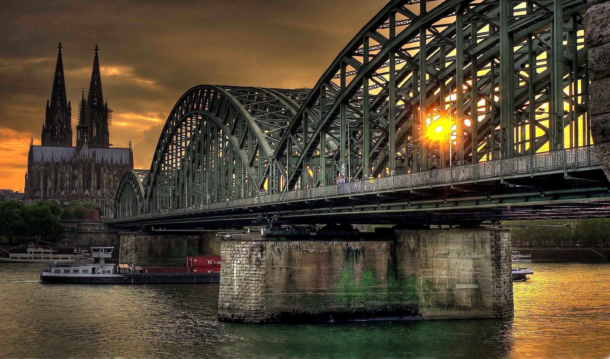 photos, 1080P, black, DEU, cologne Cathedral, Deutschland, Dom, steel, cityscape, tourist  attraction, high  speed  train, Bild, bridge, Rail  Bridge, HD Wallpaper