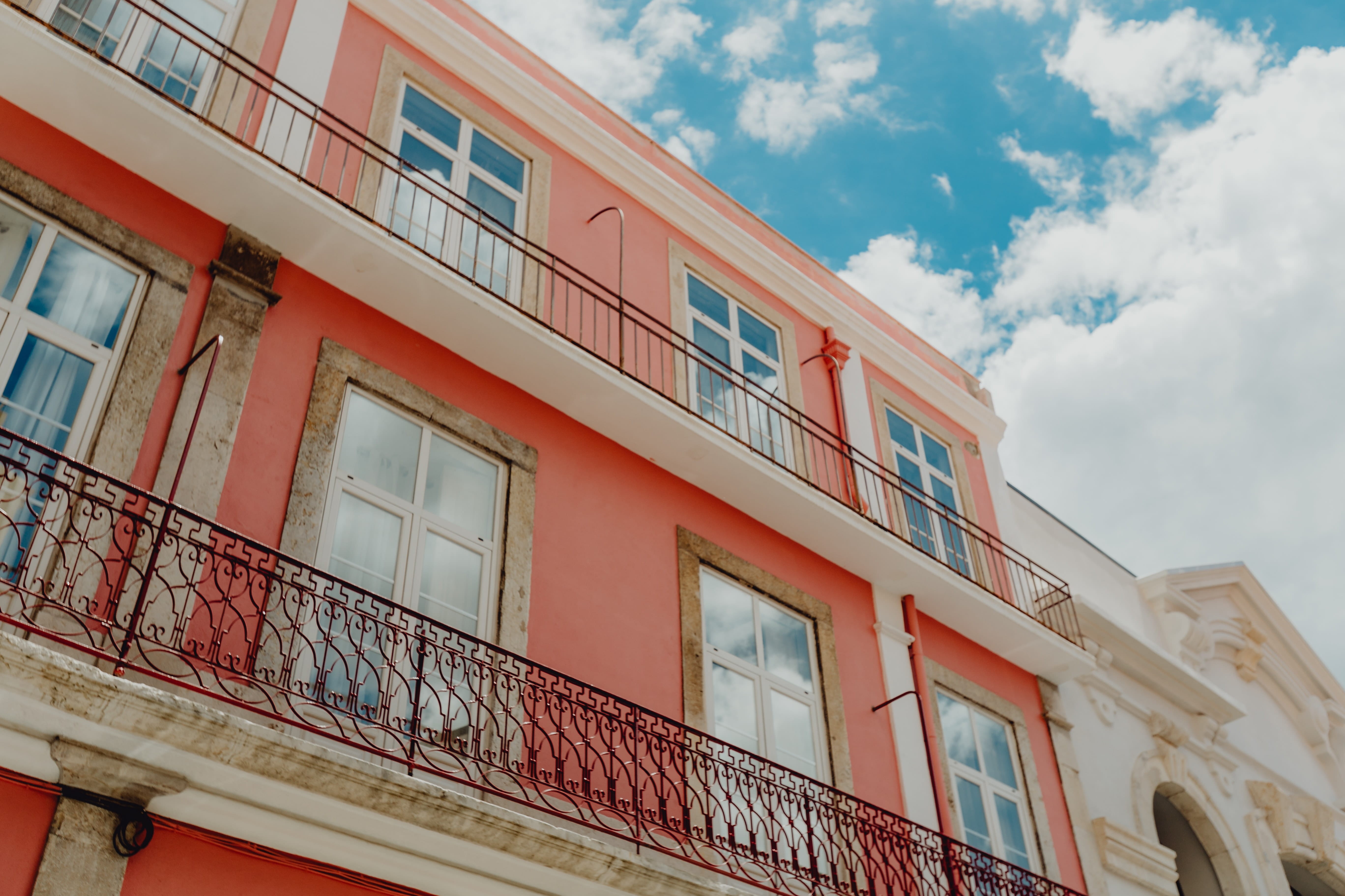 buildings, june, facade, outdoors, day, multi colored, building, window, 5K, no people, apartment, in a row, architecture, city, cloud - sky, portugal, HD Wallpaper