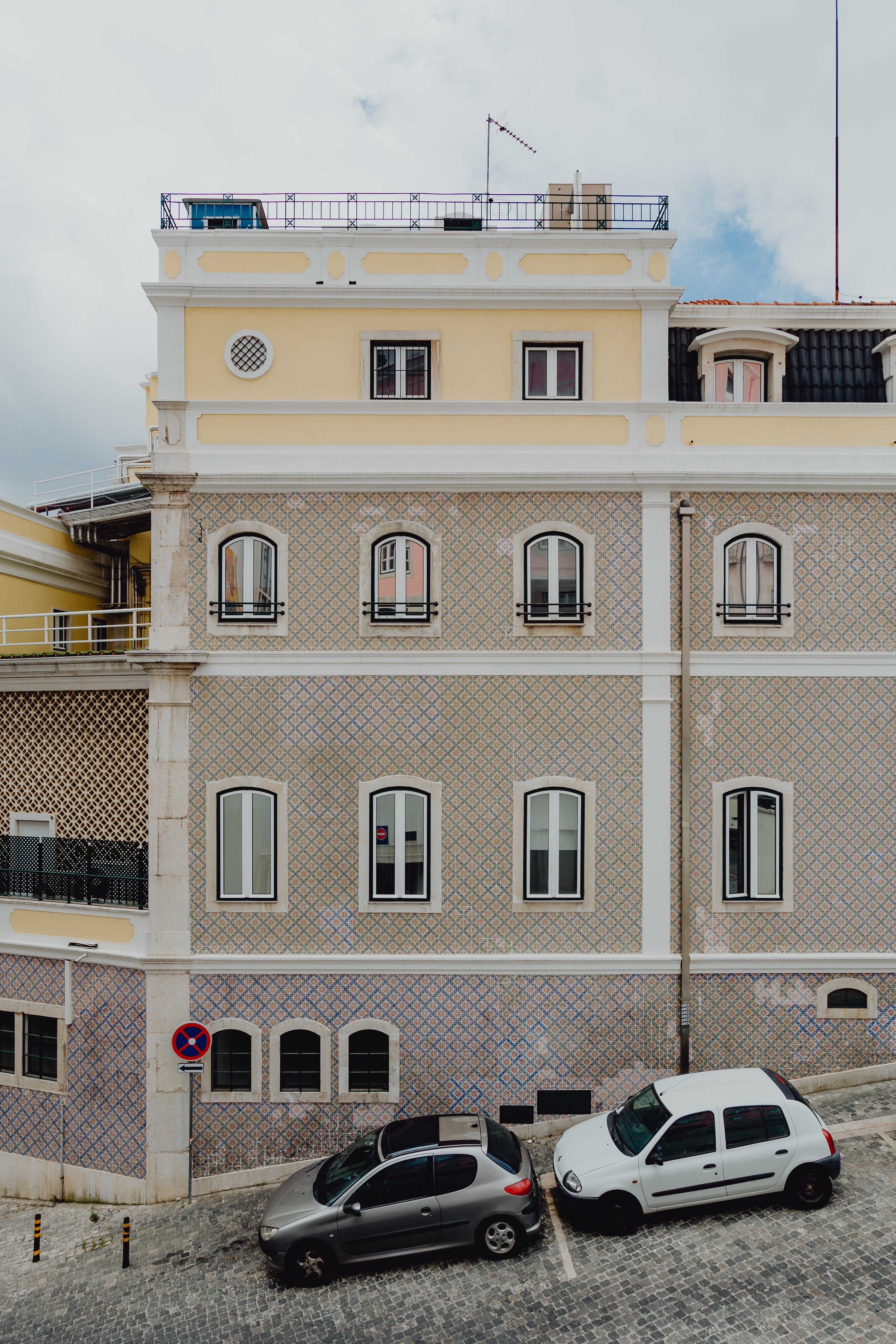 motor vehicle, street, portugal, facade, Europe, day, outdoors, 4K, residential district, june, apartment, sky, cloud - sky, transportation, window, building, Phone HD Wallpaper