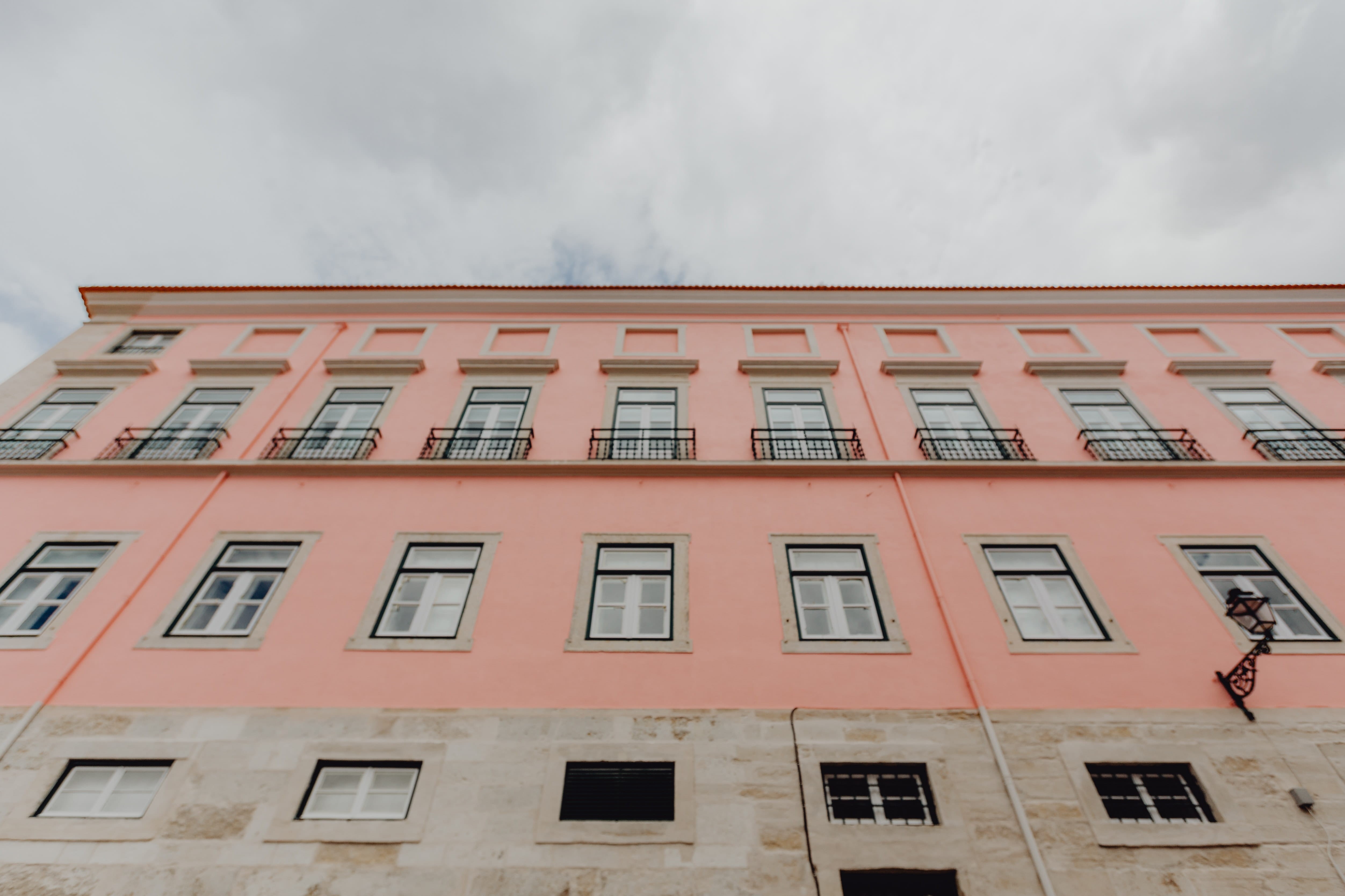 lisbon, repetition, residential district, overcast, architecture, building exterior, buildings, glass - material, city, outdoors, sky, built structure, HD Wallpaper