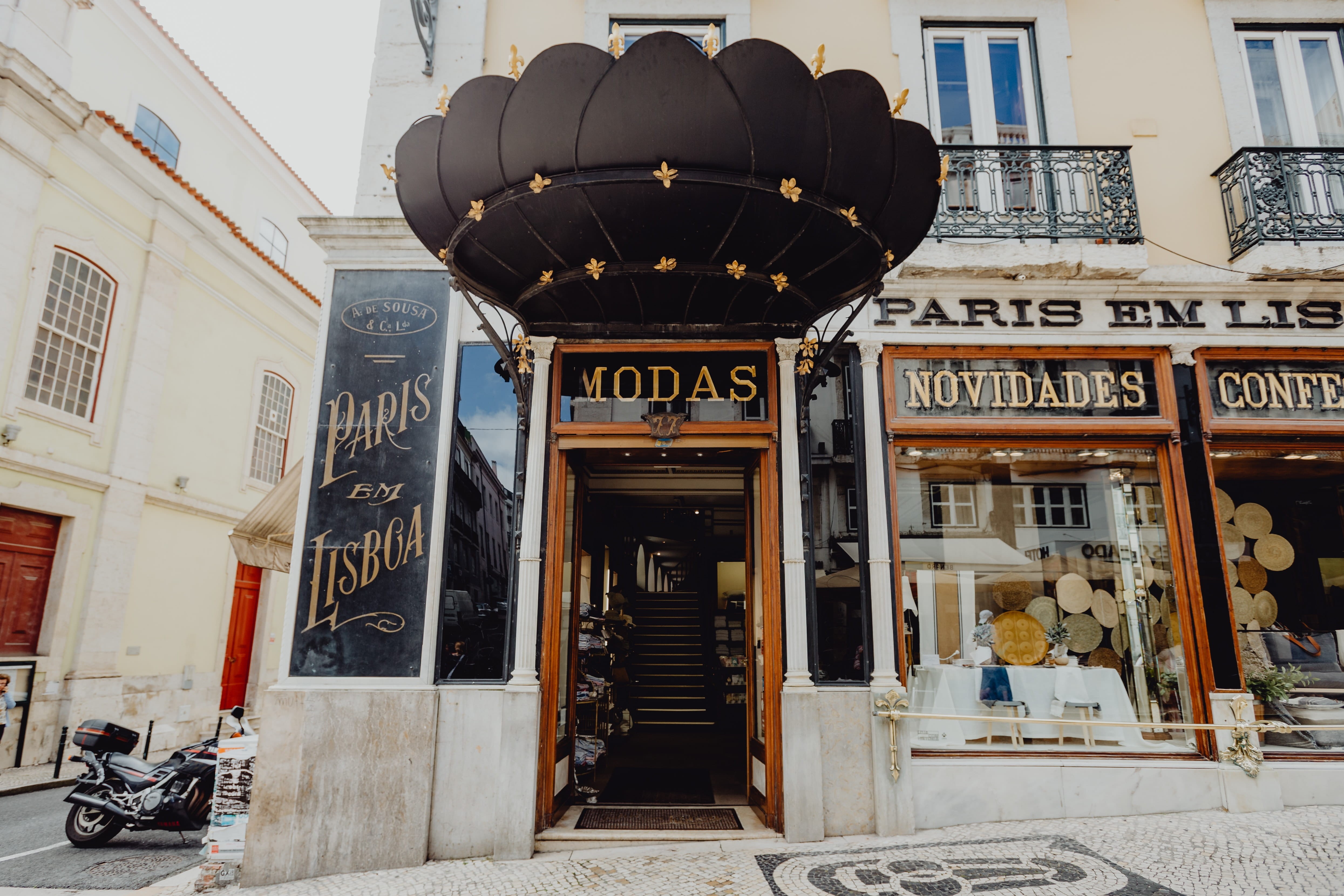 western script, Europe, transportation, 4K, low angle view, street, non-western script, sign, communication, portugal, lisbon, outdoors, building, architecture, HD Wallpaper