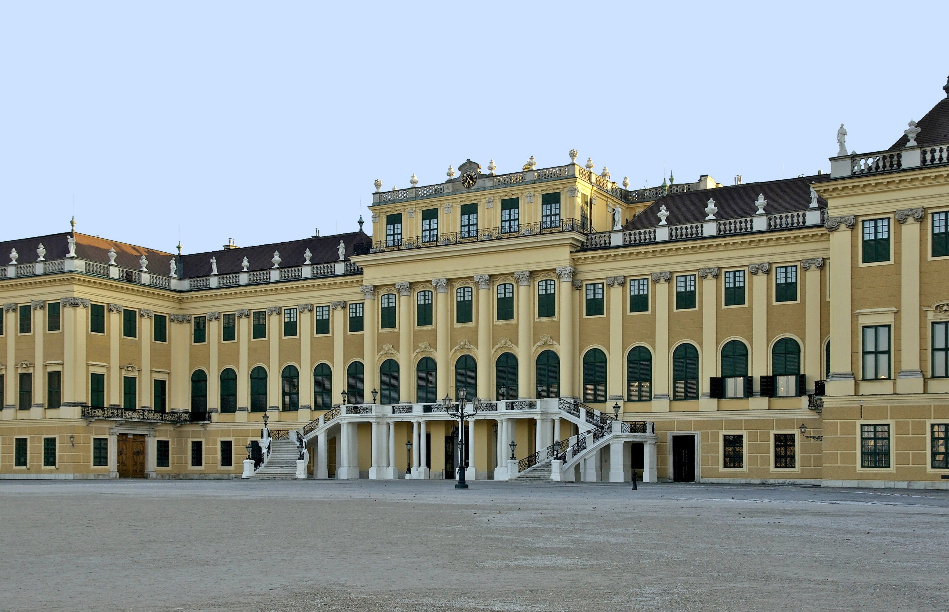 courtyard, sky, city, Vienna, outdoors, facade, side by side, palace, window, vienna, photos, travel destinations, copy space, arch, 2K, nbrunn, italy, HD Wallpaper