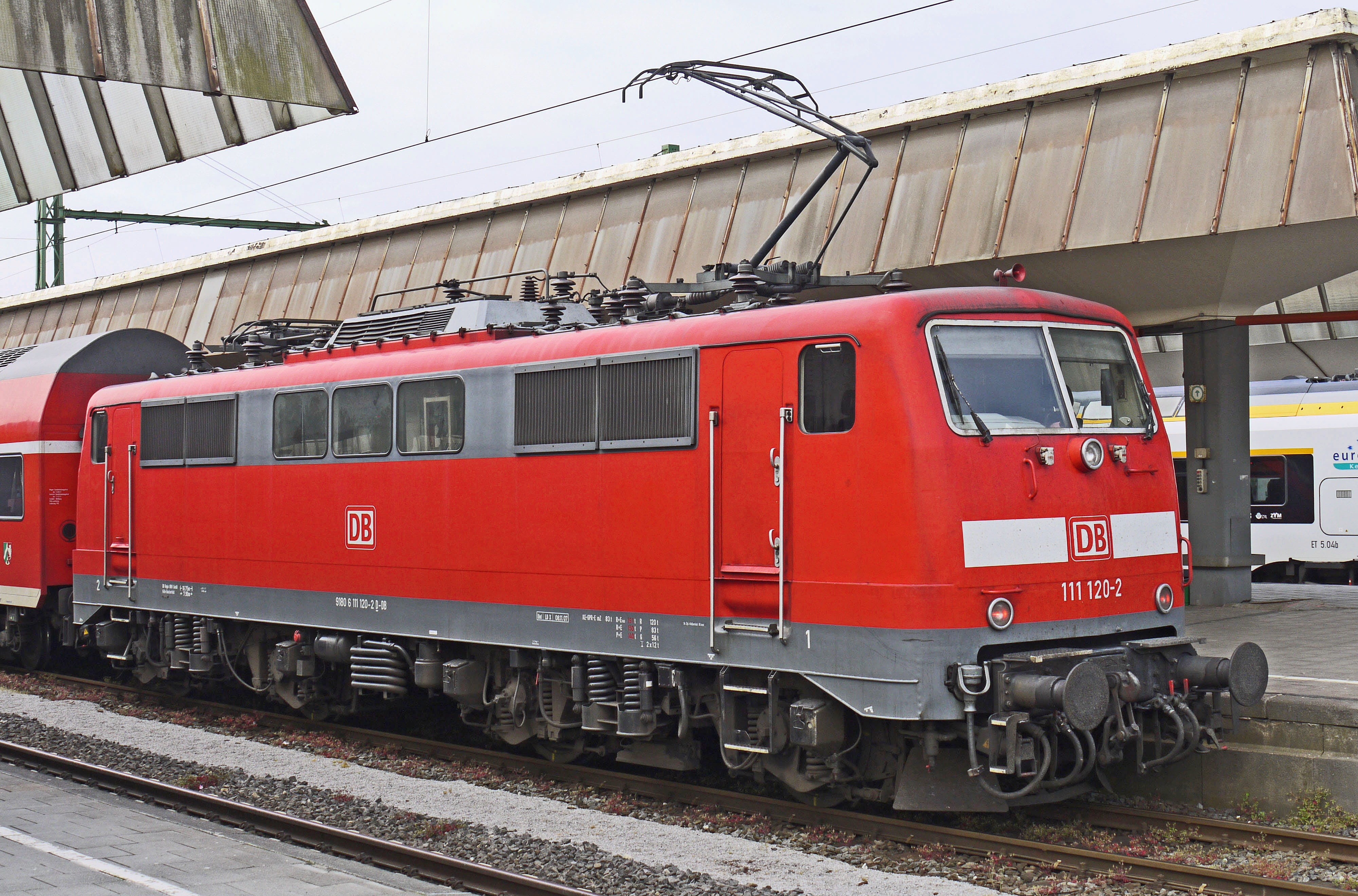 red, regional traffic, building exterior, railroad car, series 111, day, nature, window, railroad station platform, public transportation, münster, reliable, HD Wallpaper