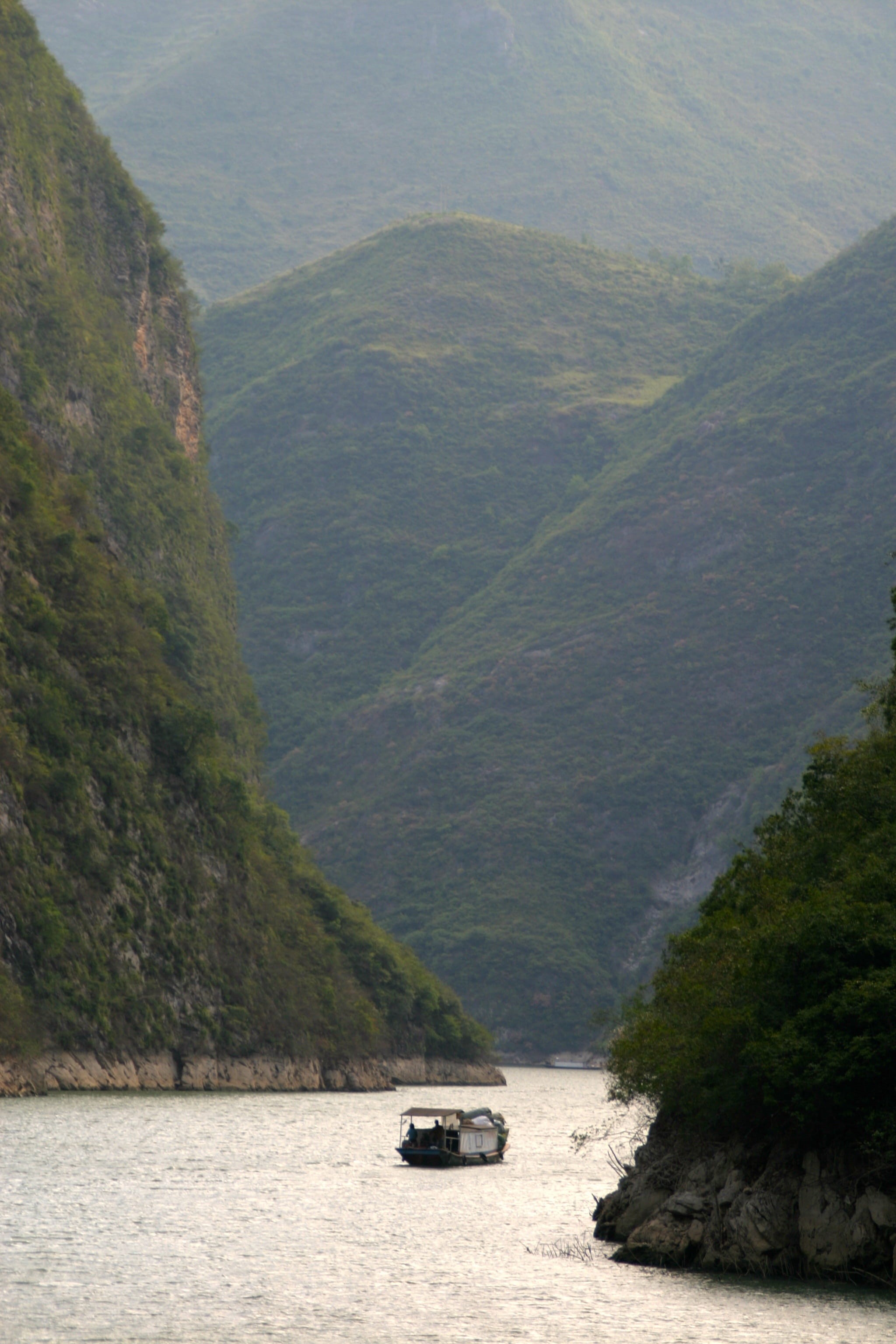 yangtze river, travel, rock, river, gorge, watercourse, car, motor vehicle, mountain, jiujiang, mountains, sea, scenics - nature, landscape, 2K, canyon, Phone HD Wallpaper