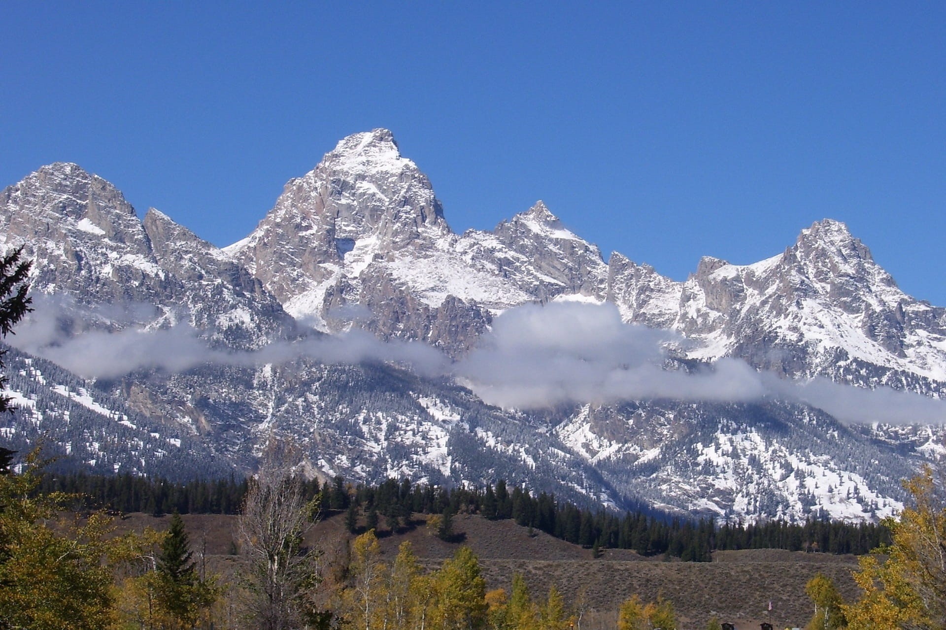 alberta, mountain Peak, nature, peaks, color Image, panorama, environment, Grand Teton Mountains, pine tree, clouds, snowcapped mountain, extreme Terrain, HD Wallpaper