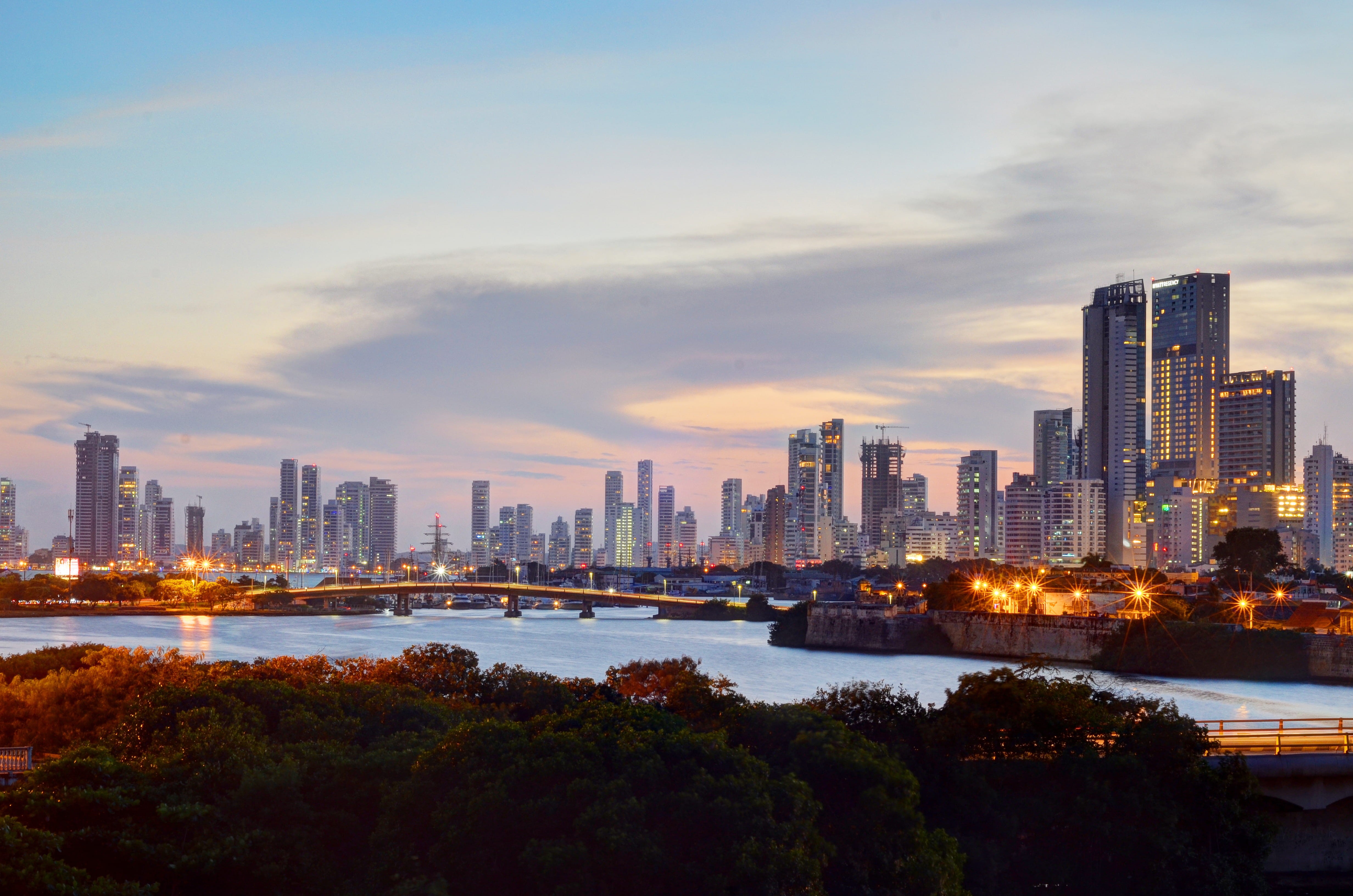 colombian landscape, cloud - sky, water, buildings, cityscape, colombian city, built structure, nature, cartagena colombia, cartagena night, colombia, sykline, HD Wallpaper