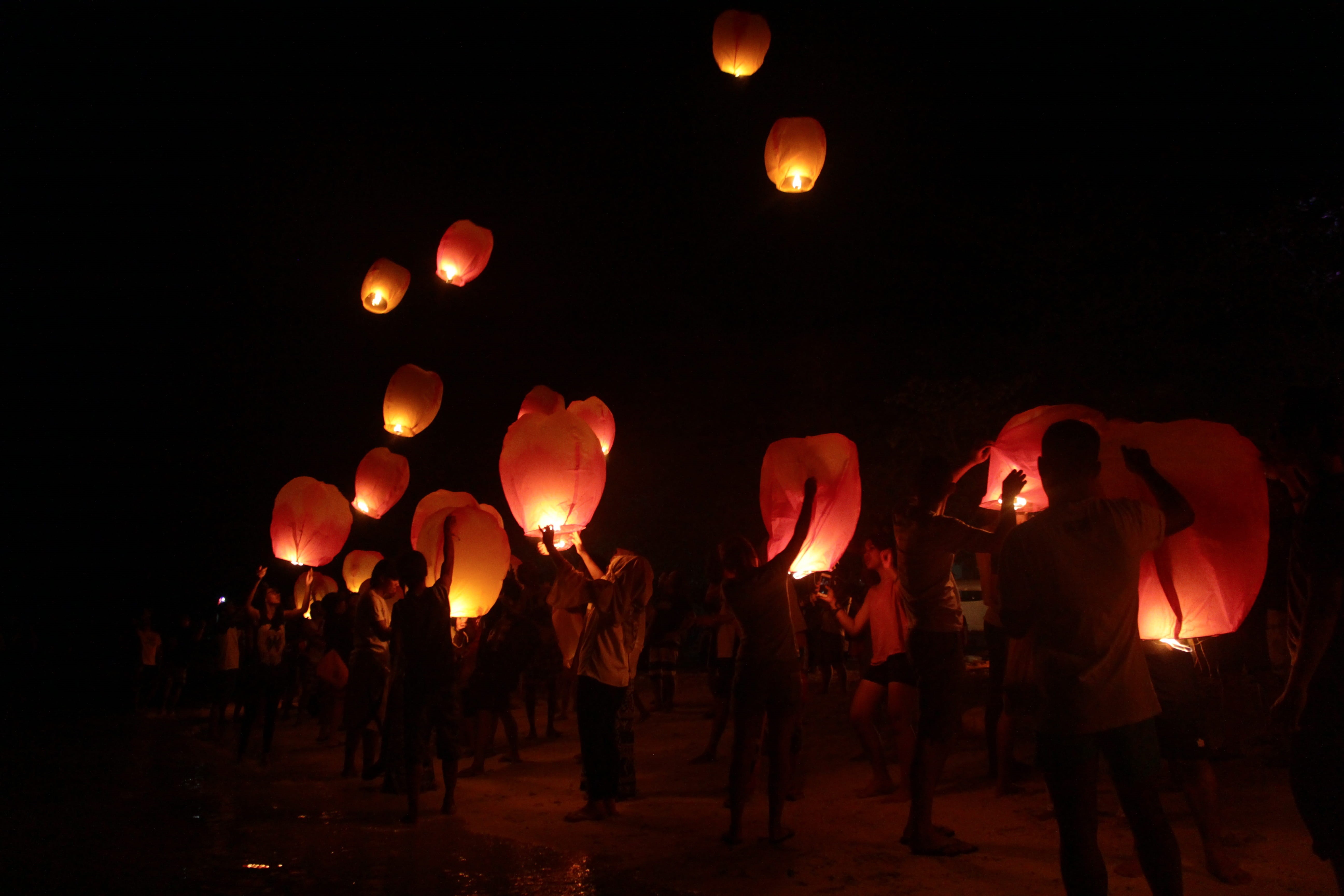 adult, burning, crowd, 5K, dancing, party - Social Event, flame, outdoors, group Of People, nature, oceansation, religion, the nomad nation, people, paper lantern, HD Wallpaper