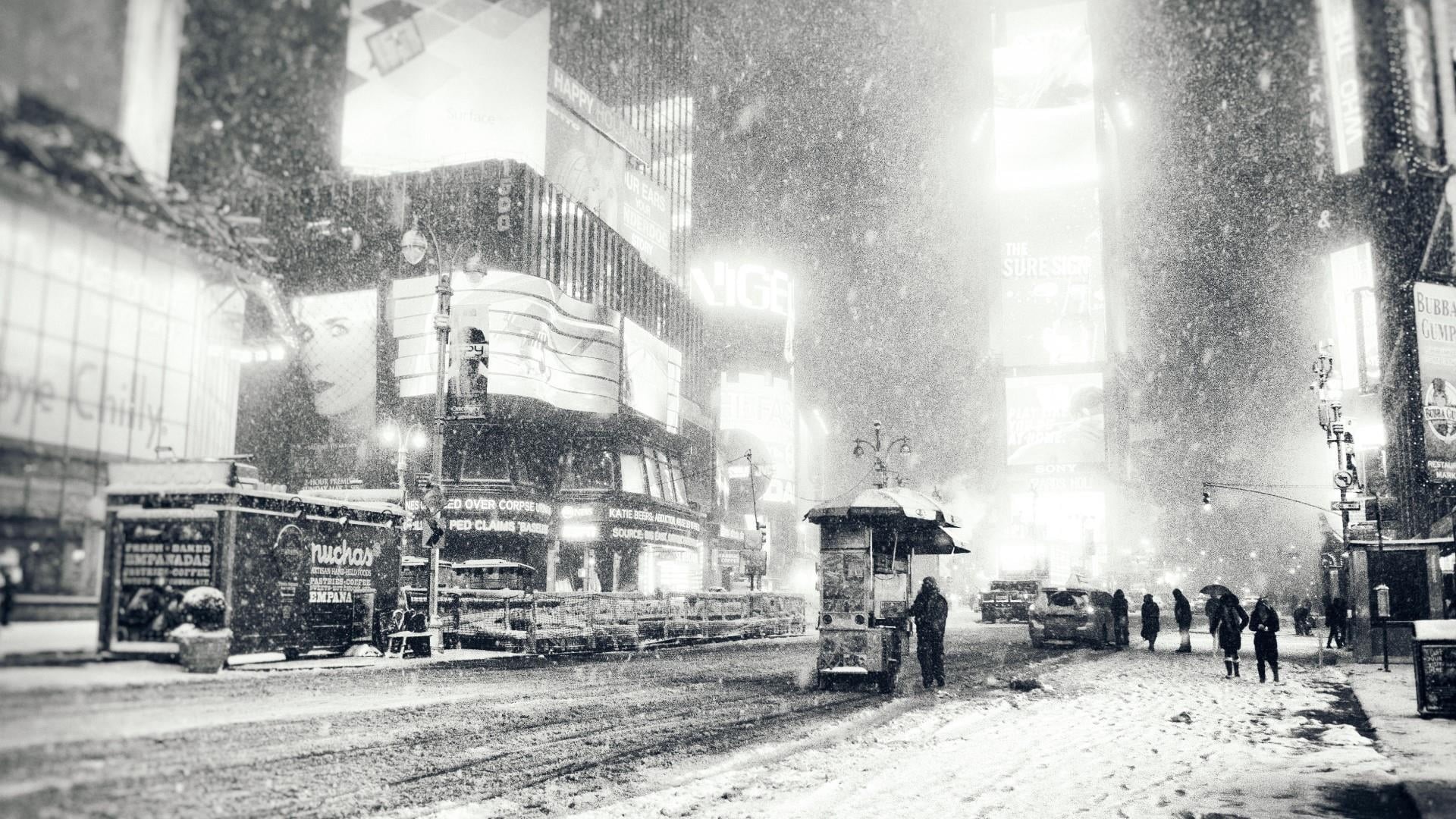vintage, real people, street, black and white, building exterior, lifestyles, lens flare, 1080P, men, snow, city life, night, illuminated, transportation, HD Wallpaper