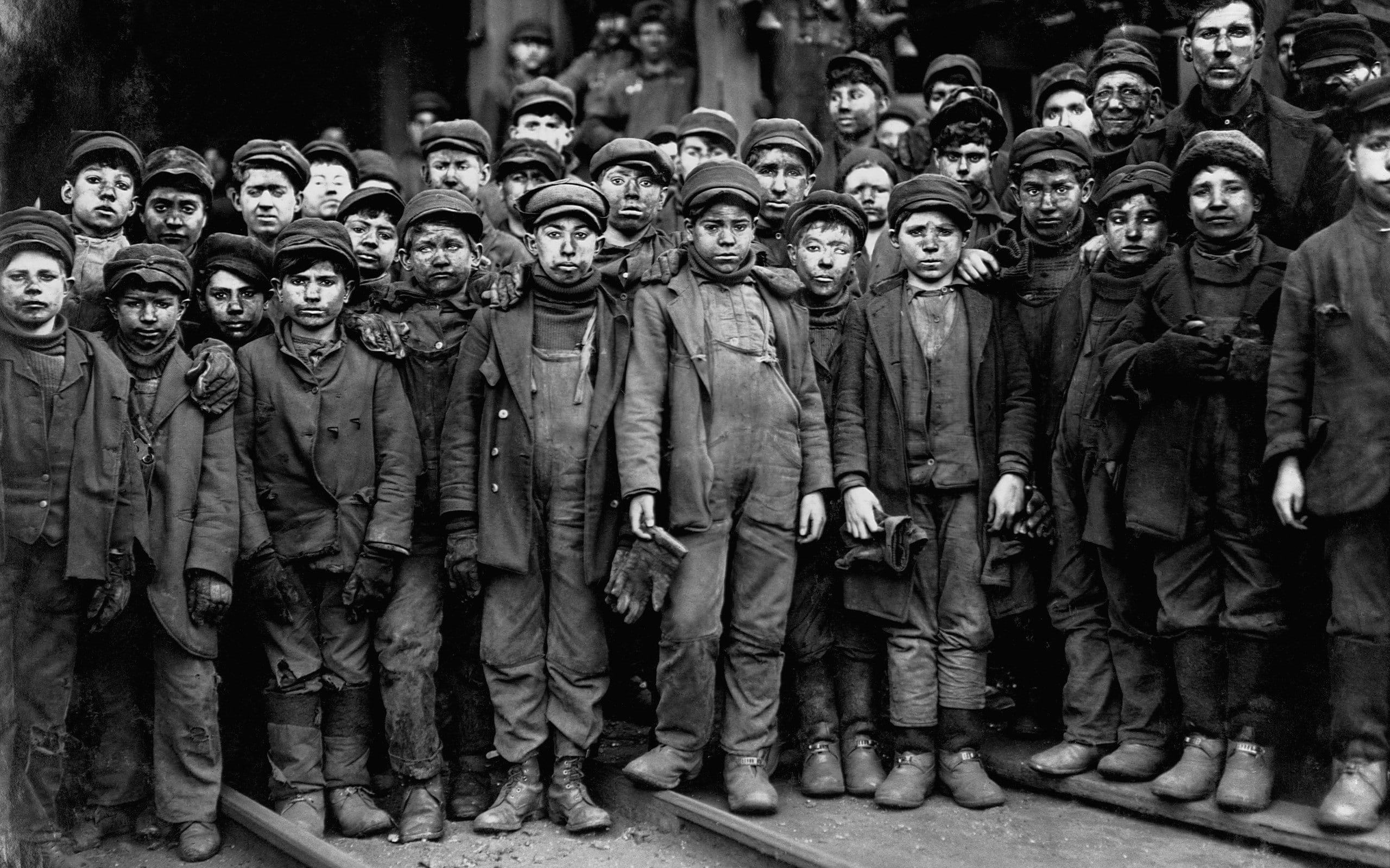 in a row, representation, street, standing, crowd, real people, full length, human representation, government, men, group of people, war children history workers pennsylvania, HD Wallpaper