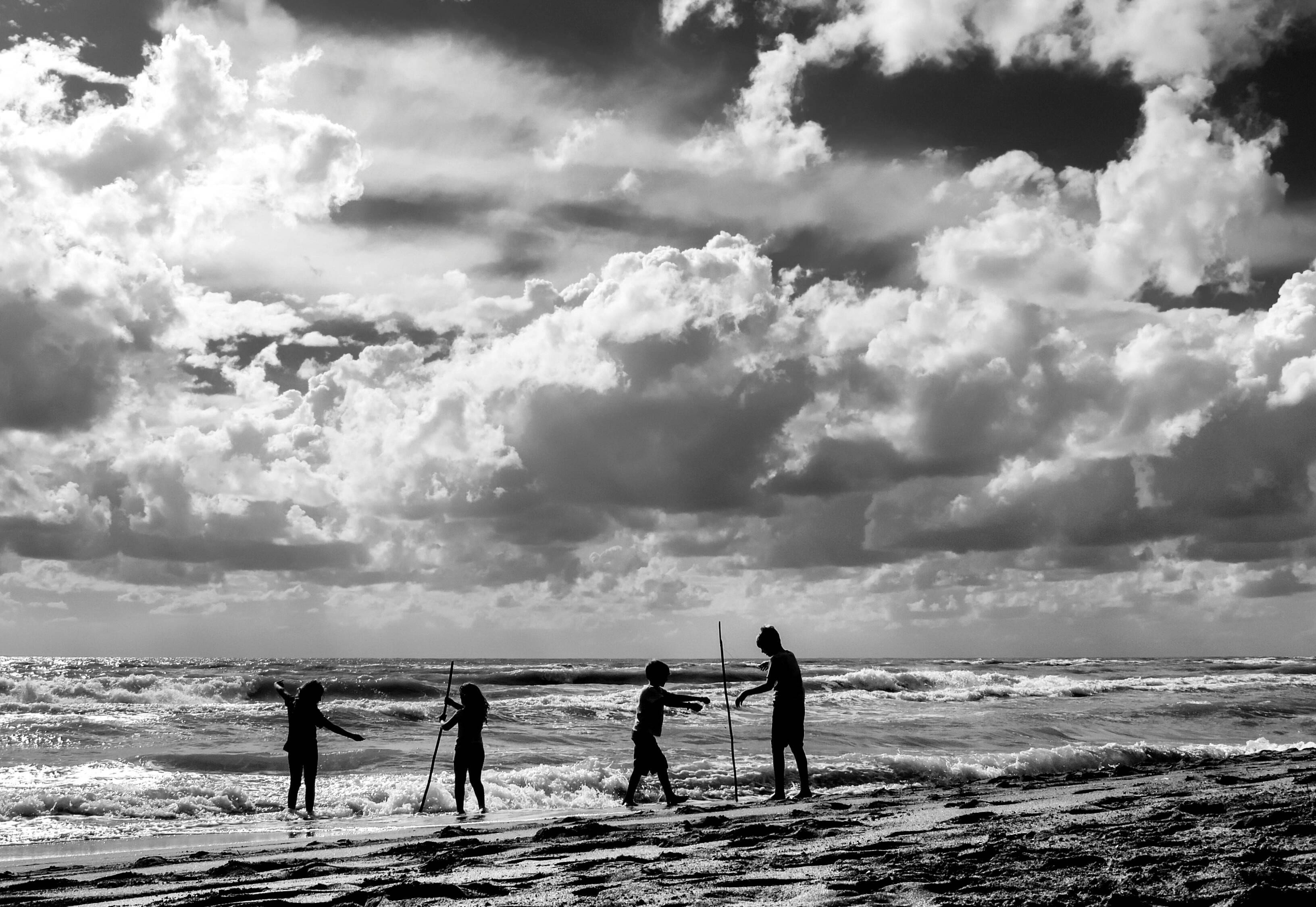game, black and white, beach, sea, horizon over water, sky, outdoors, beachshore, lido di ostia, togetherness, water, games, real people, landscape, beauty in nature, HD Wallpaper