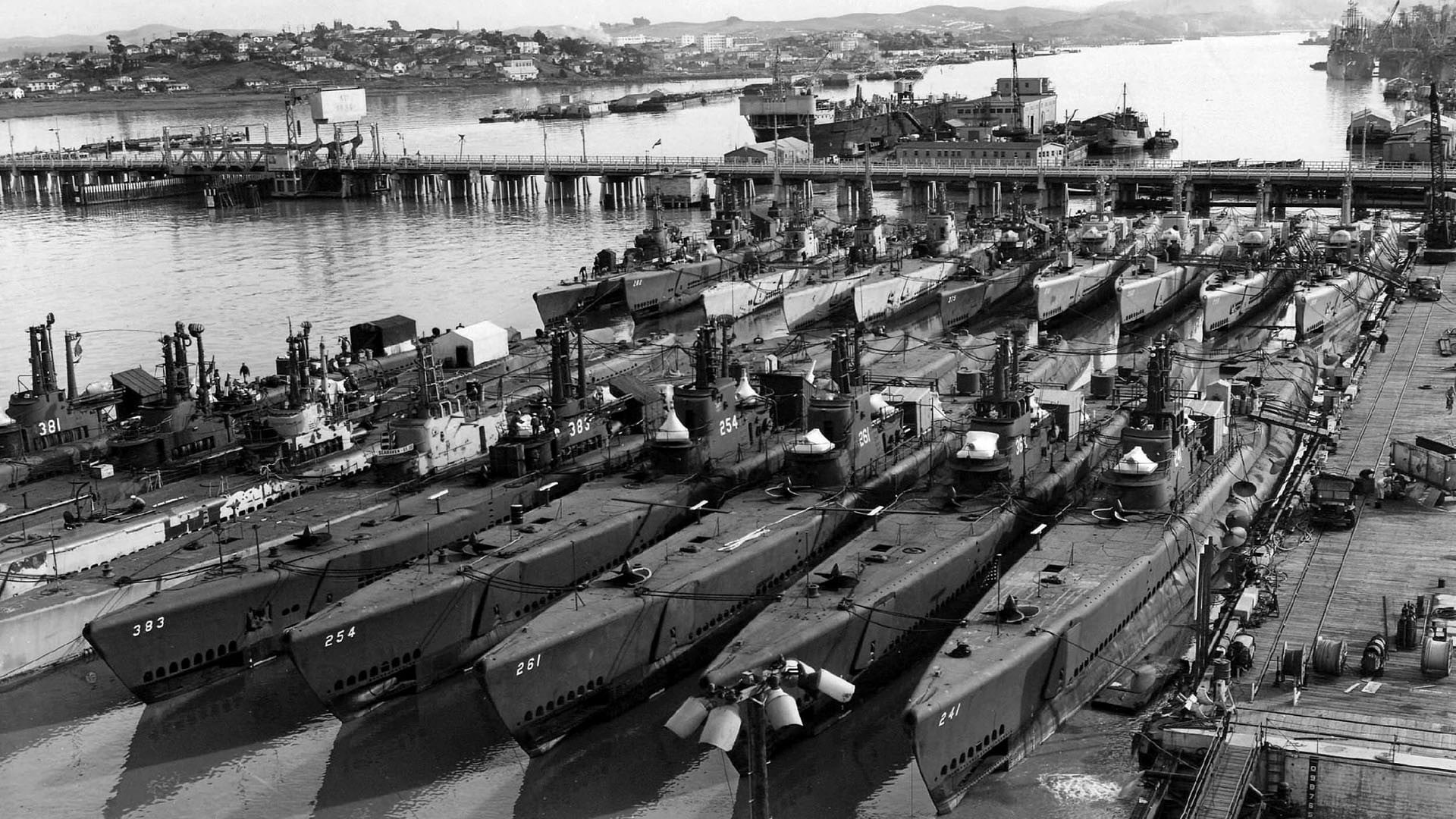 building exterior, outdoors, day, boat, monochrome, dock, nautical vessel, transportation, 1080P, river, high angle view, photo, vehicle, group of people, HD Wallpaper