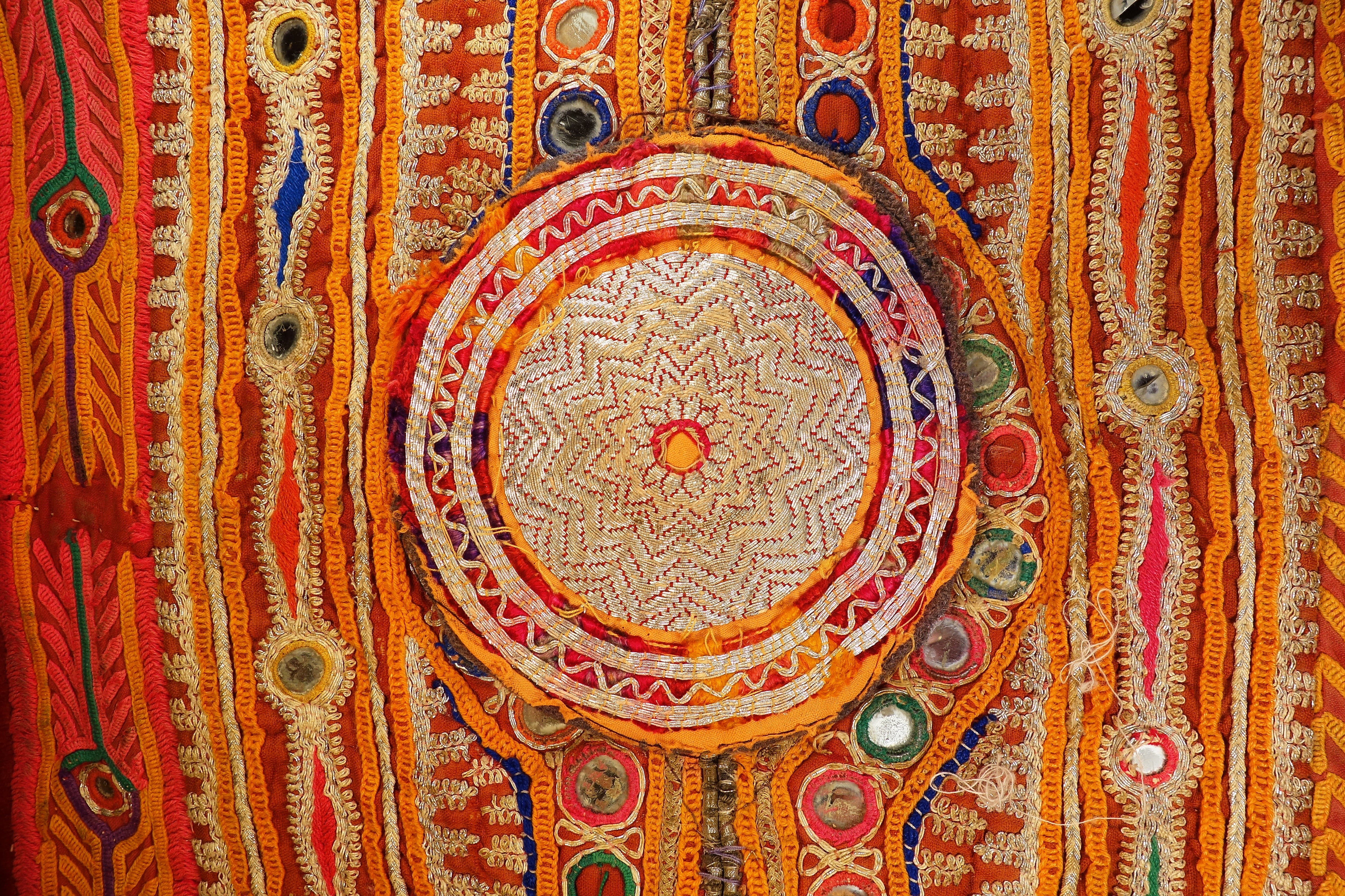 close-up, decoration, mural, abhala bhara, ornate, embroidery, multicolored, flat, gujarat, embellishment, art and craft, creativity, no people, mirrorwork, HD Wallpaper