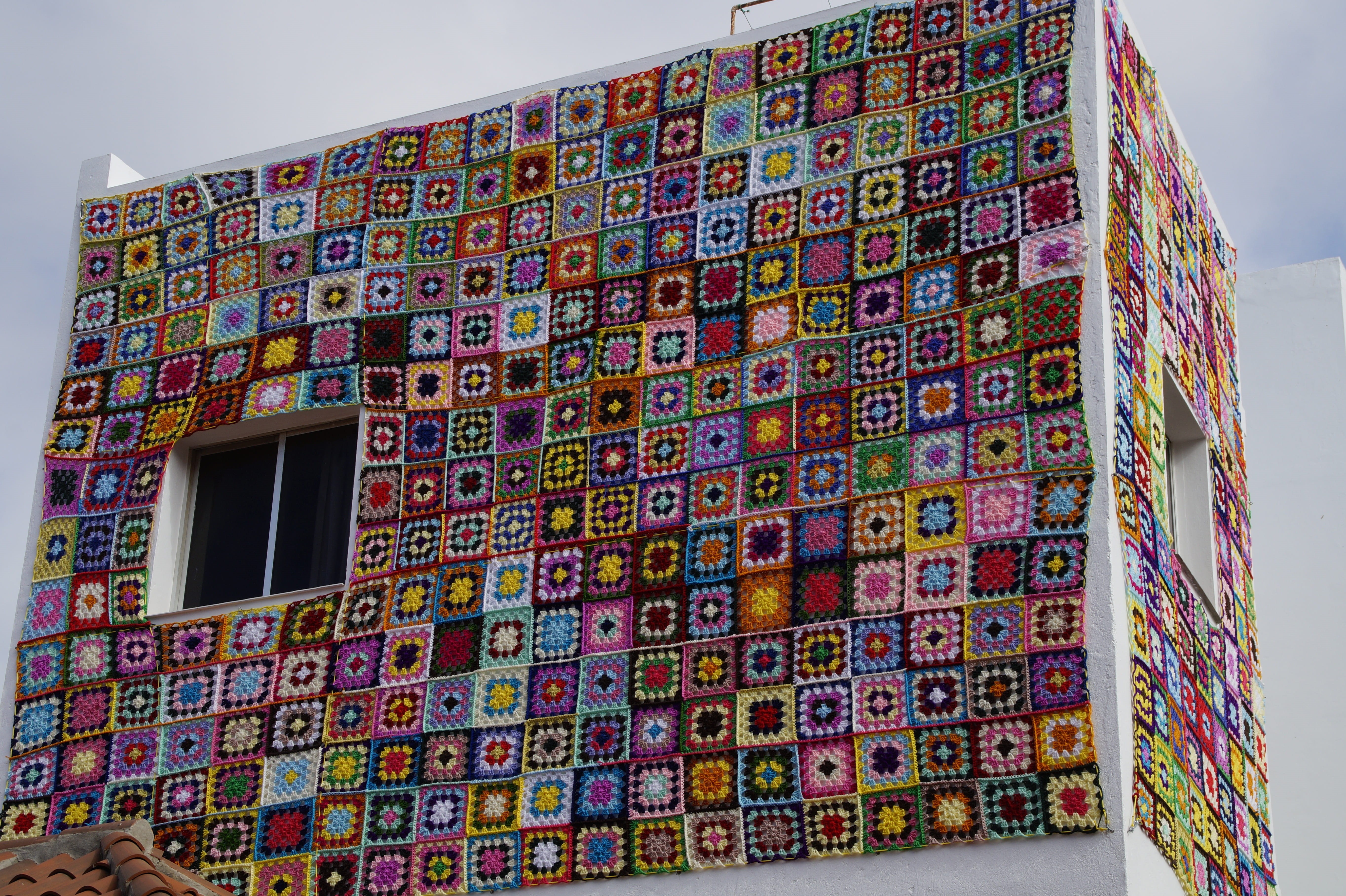 outdoors, multi colored, mural, creativity, nature, tapestry, Colorful, puerto de la cruz, homemade, Crochet, built structure, no people, skies, art and craft, HD Wallpaper