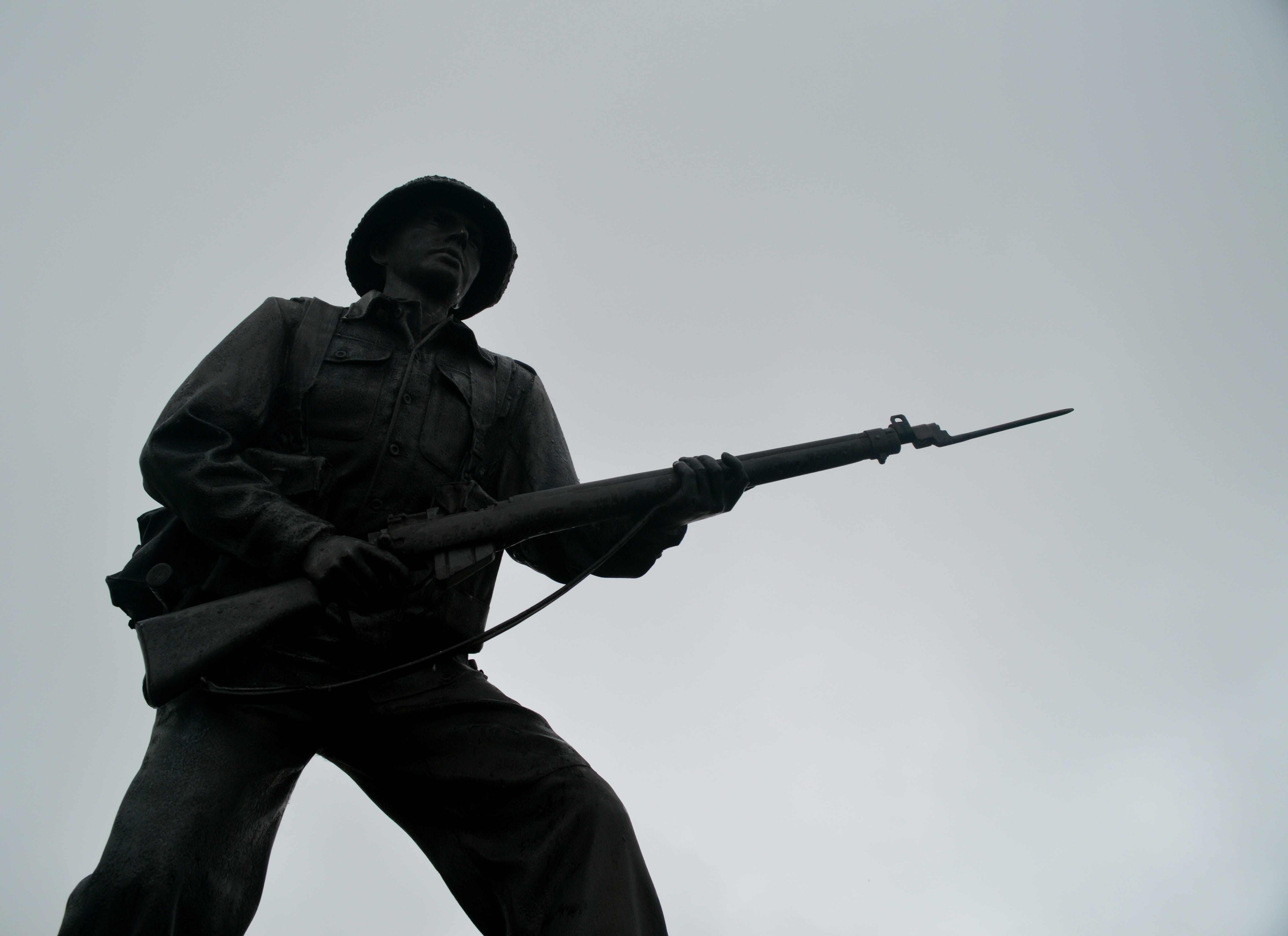 statue, studio shot, holding, sky, gun, war, 5K, former, heritage, standing, soldier, special Forces, conflict, day, music, memorial, monument, Second World War, HD Wallpaper