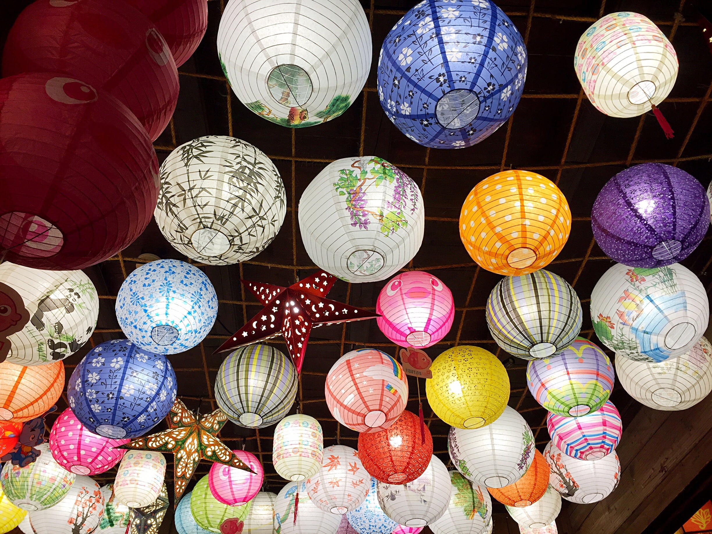cultures, antiquity, design, multi colored, traditional festival, sphere, celebration, hanging, holiday, abundance, assorted, art and craft, lighting equipment, HD Wallpaper