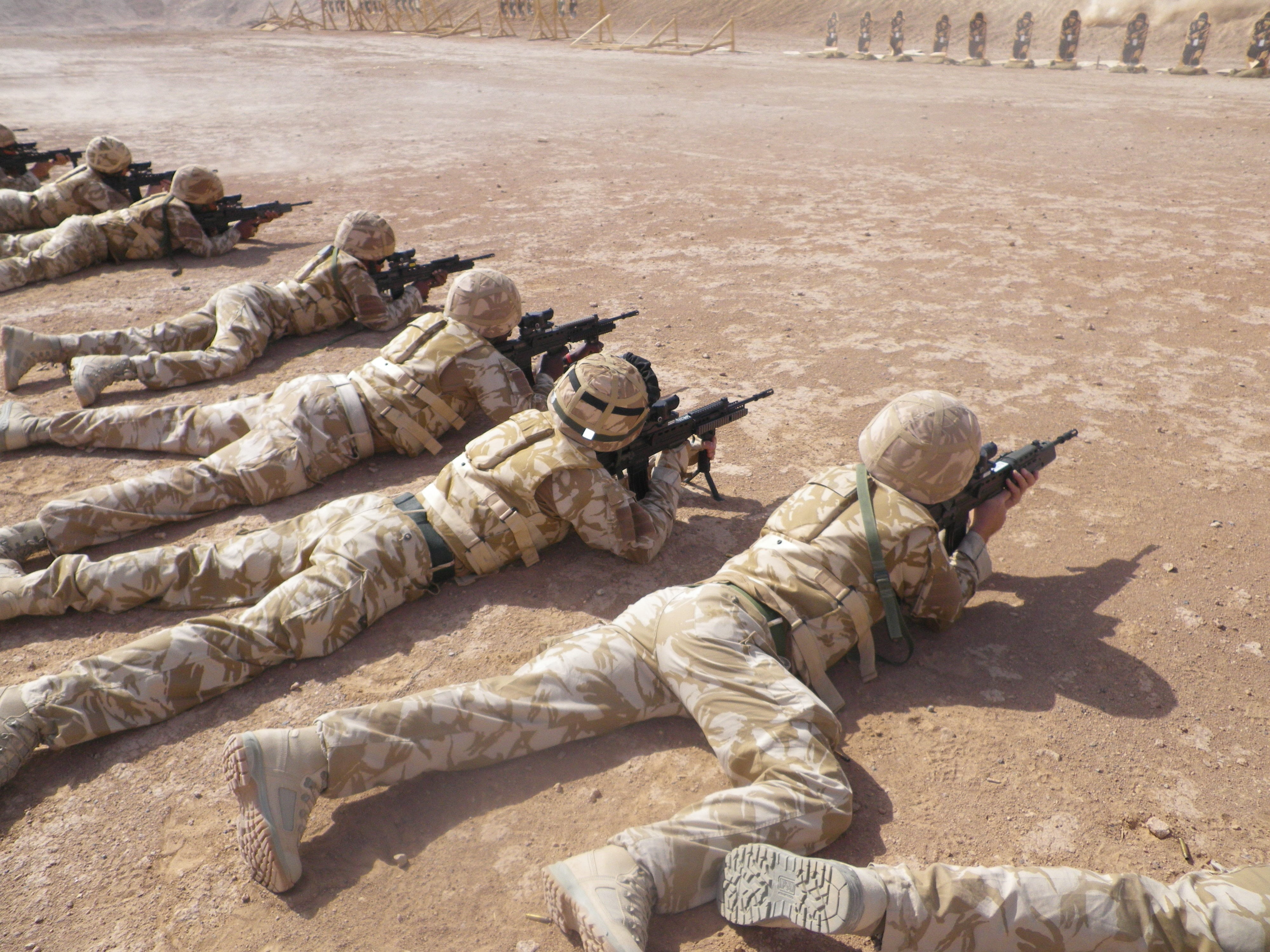 war, nature, prone, lying down, soldiers, day, troops, targets, rifle, real people, land, operational tours, 4K, marines, training, machine gun, gun, government, HD Wallpaper