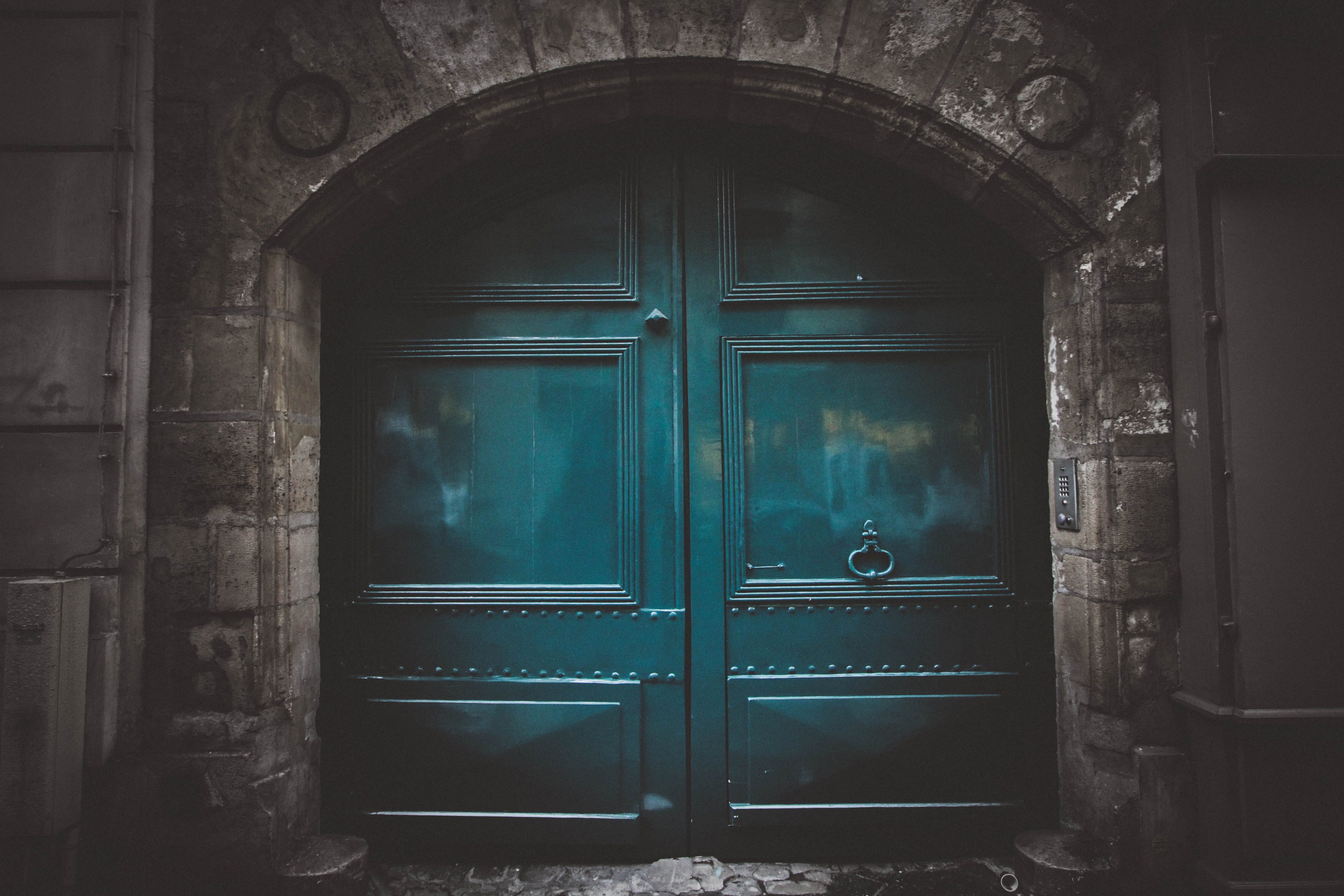 blue metal, colored, closed, built structure, building exterior, building, front door, s, no People, house, lock, wooden, security, gate, doorway, old-fashioned, HD Wallpaper