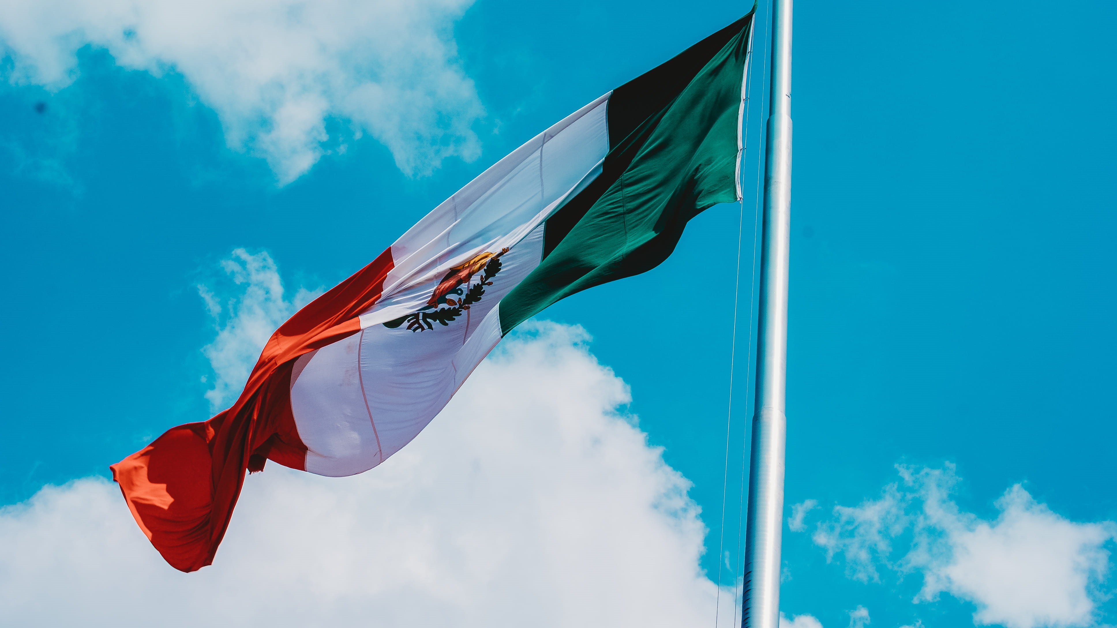 flag, nature, no people, wind, sky, pride, environment, freedom, 4K, pole, blue, emotion, asta, independence, mexico, cloud - sky, bandera, outdoors, patriotism, HD Wallpaper