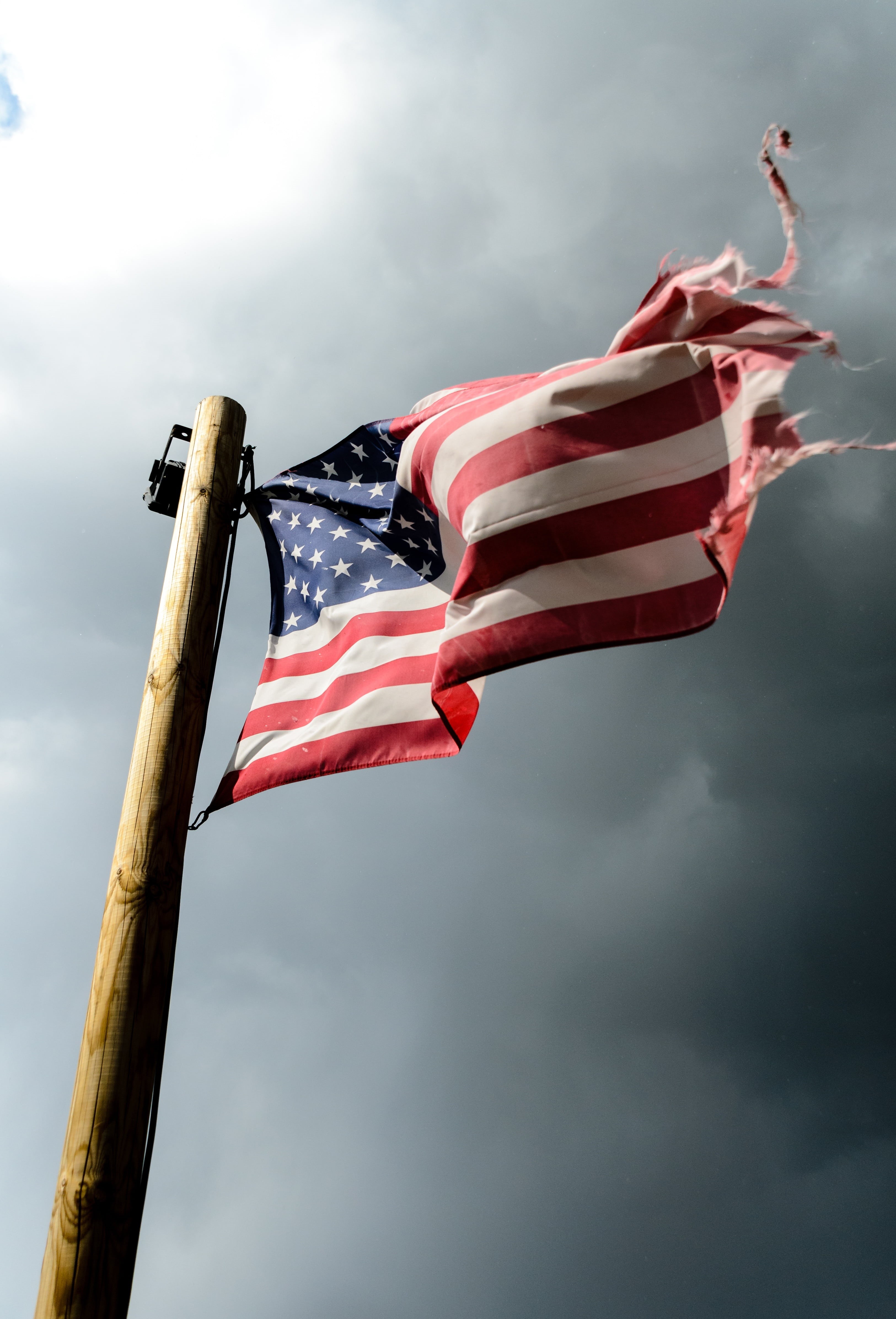 freedom, 4K, red, white, overcast, striped, nature, waving, sky, low angle view, flutter, uSA, environment, 4, patriotism, world, independence day, cloud - sky, Phone HD Wallpaper