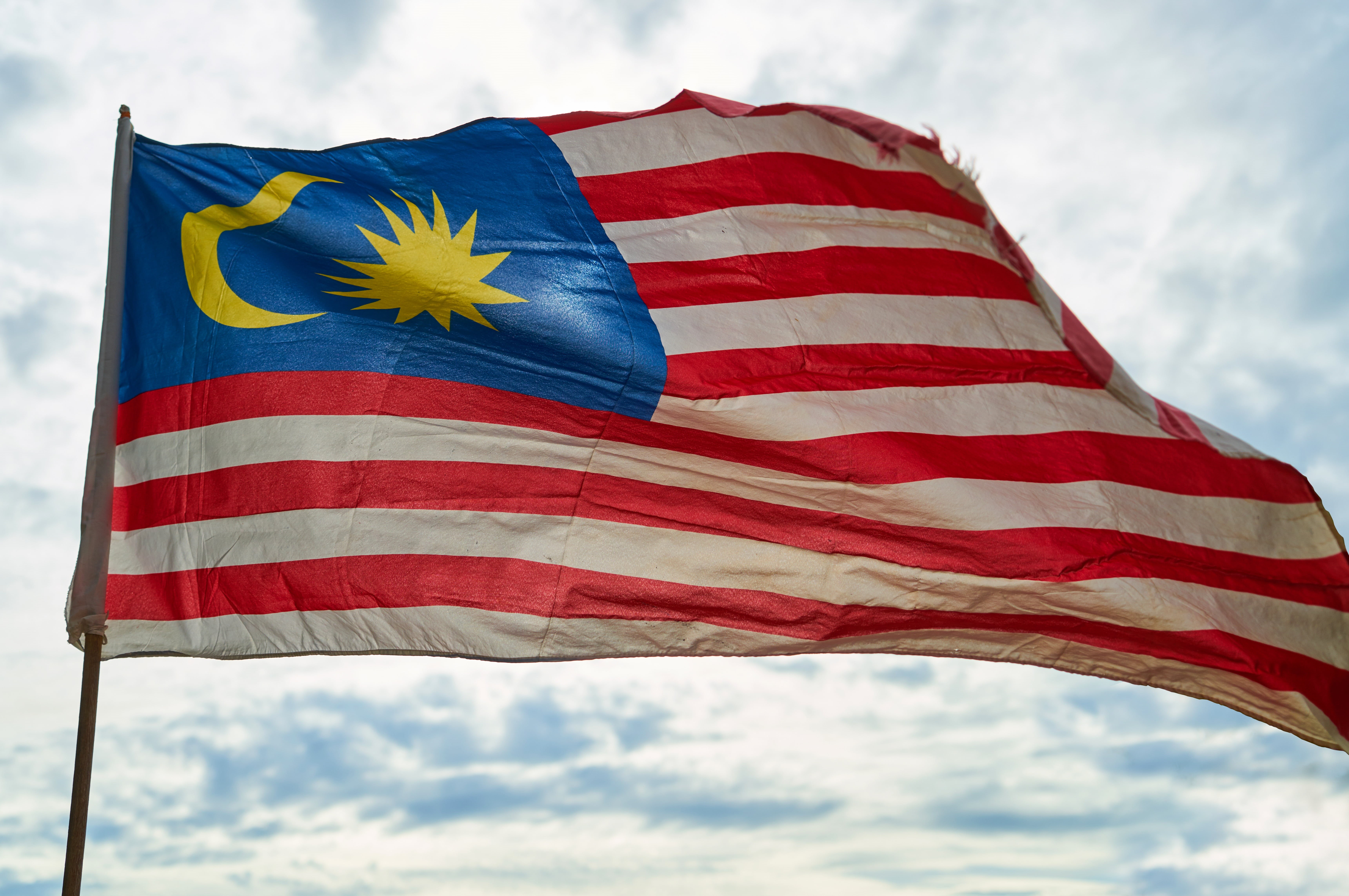 malaysia, star shape, freedom, environment, symbol, outdoors, day, cloud - sky, blue, old, wind, independence, flag, asian, low angle view, national icon, HD Wallpaper