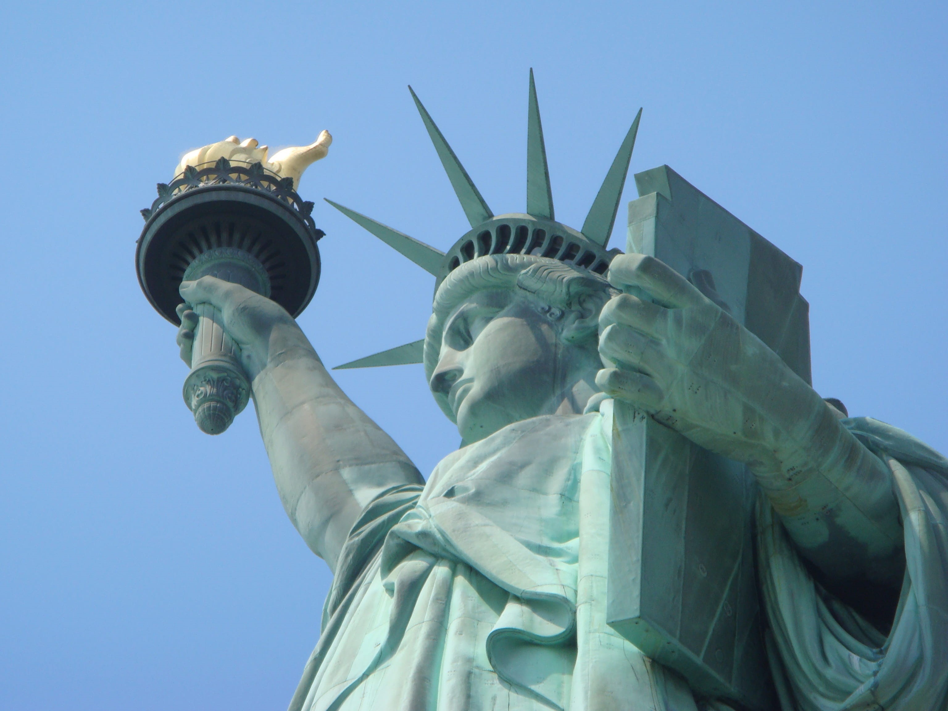 united states, uSA, Liberty, architecture And Buildings, york, human representation, outdoors, blue, city, torch, manhattan - New York City, statue, turquoise colored, HD Wallpaper