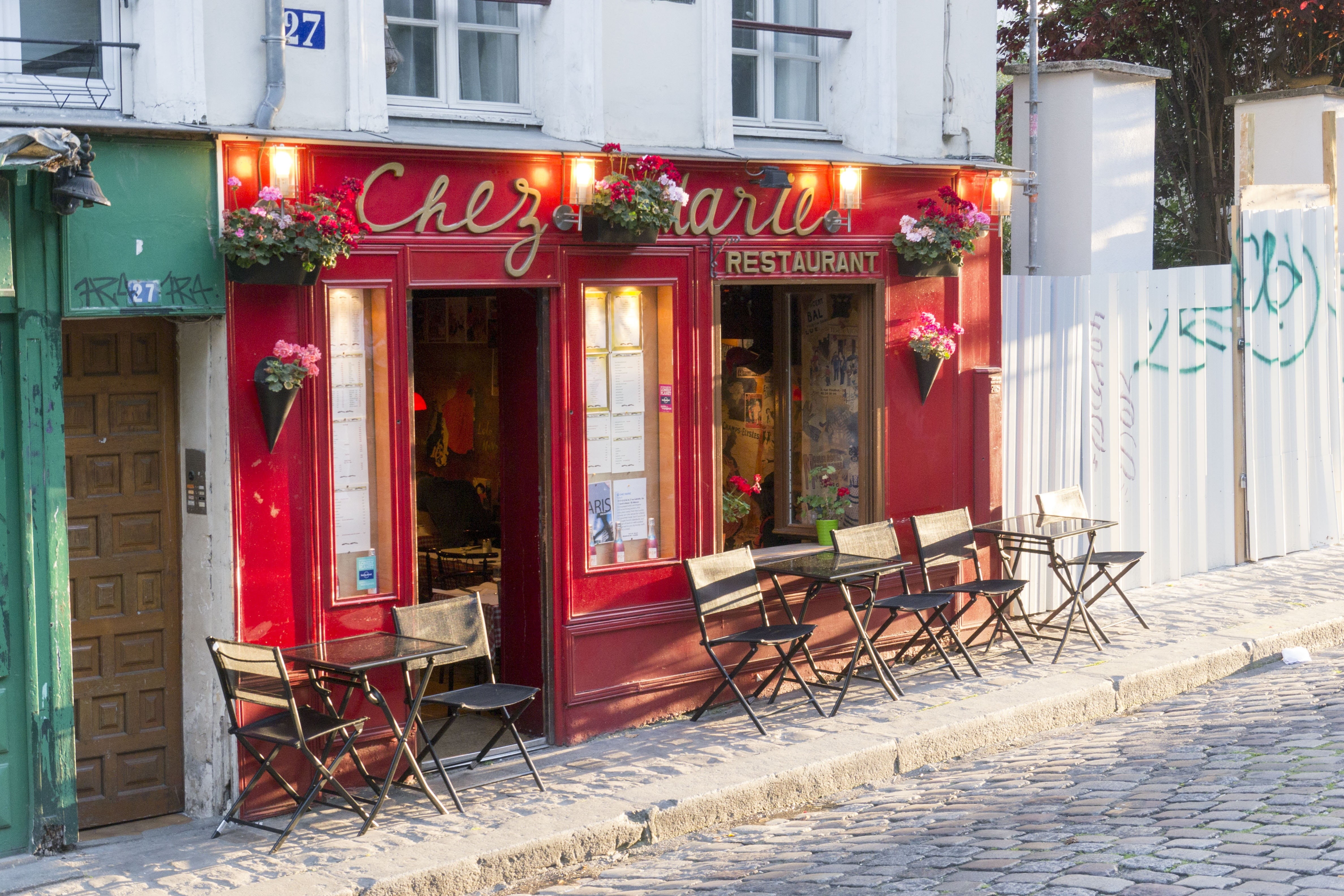 architecture, day, street, entrance, building exterior, window, cafe, bistro, building, table, 4K, no people, chair, sidewalk cafe, business, france, communication, HD Wallpaper