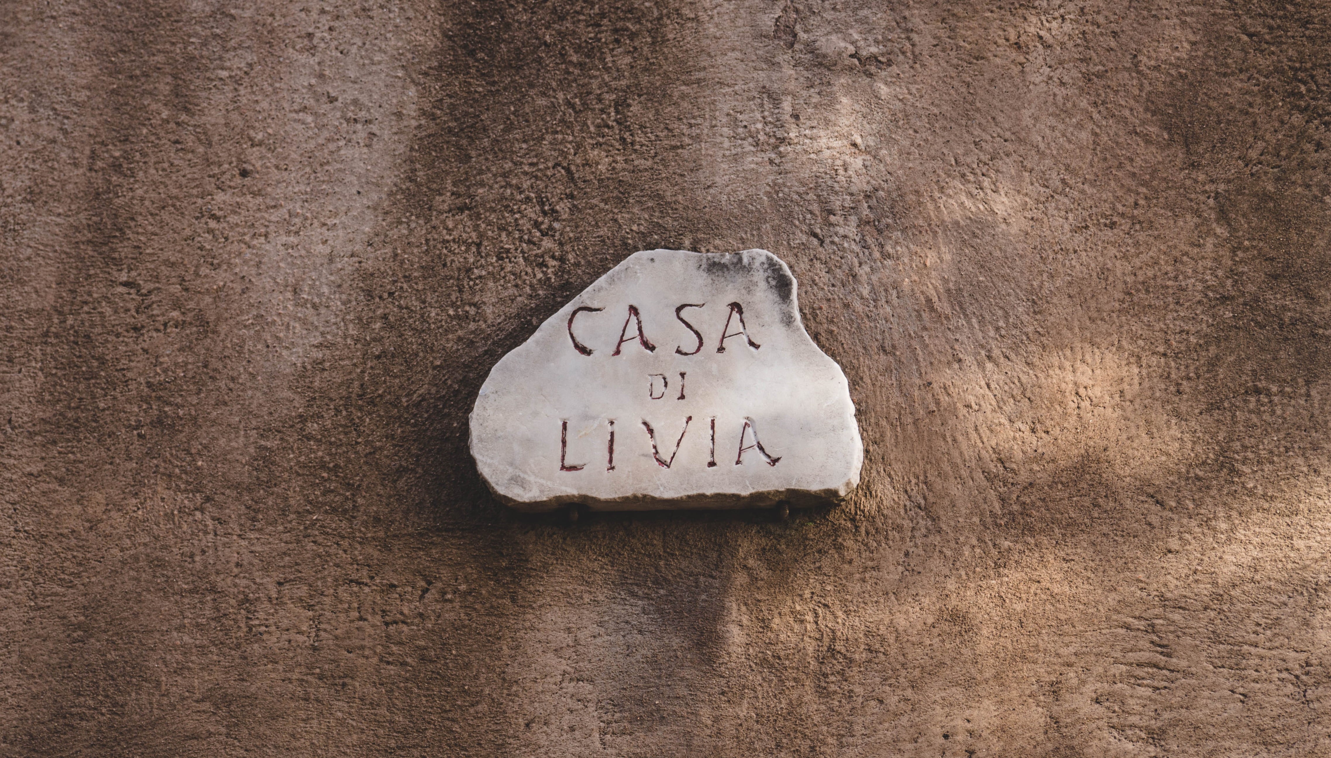 printed, building, livia, architecture, sign, western script, text, home, rock, built structure, wooden, communication, ancient, outdoors, fragment, close-up, HD Wallpaper