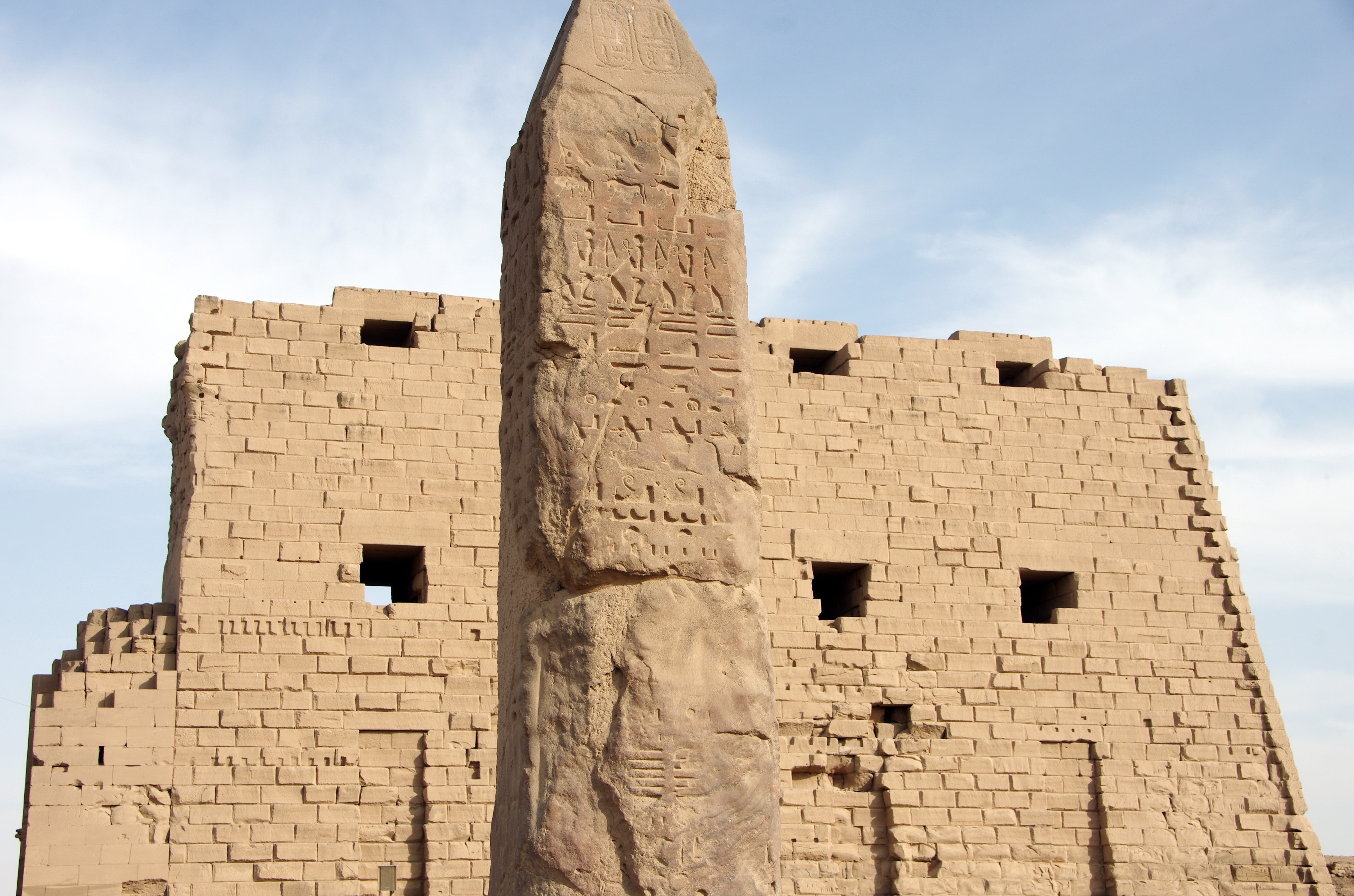 karnak, tourism, solid, building exterior, pierre, architecture, craft, outdoors, archaeology, ancient civilization, egypt, ancient ruins, travel, no people, HD Wallpaper