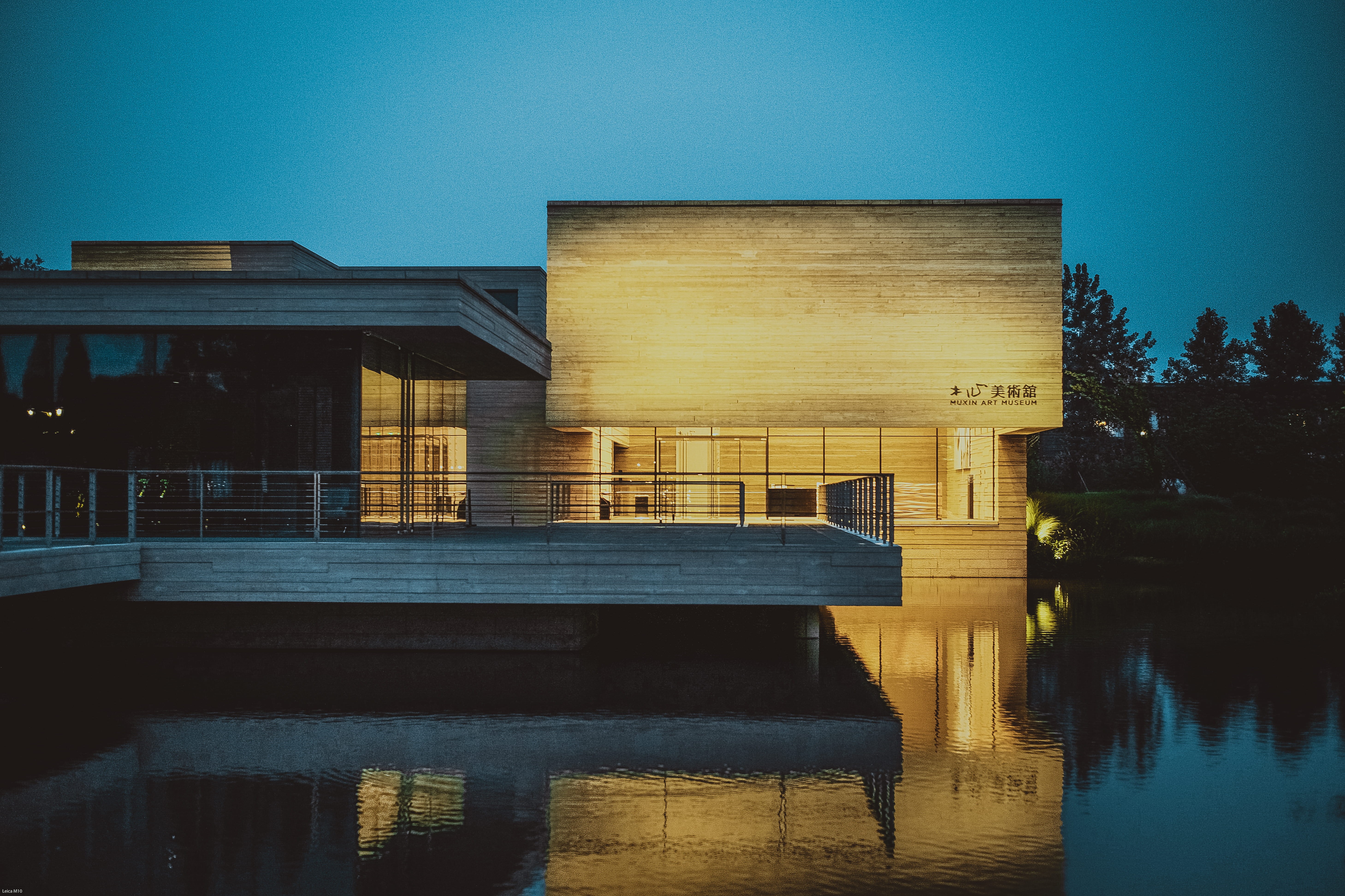 nature, lakeside, sky, dusk, 5K, wood - material, no people, minimal, beside, built structure, brutalist, body, reflection, modern, lighted, brutalism, HD Wallpaper