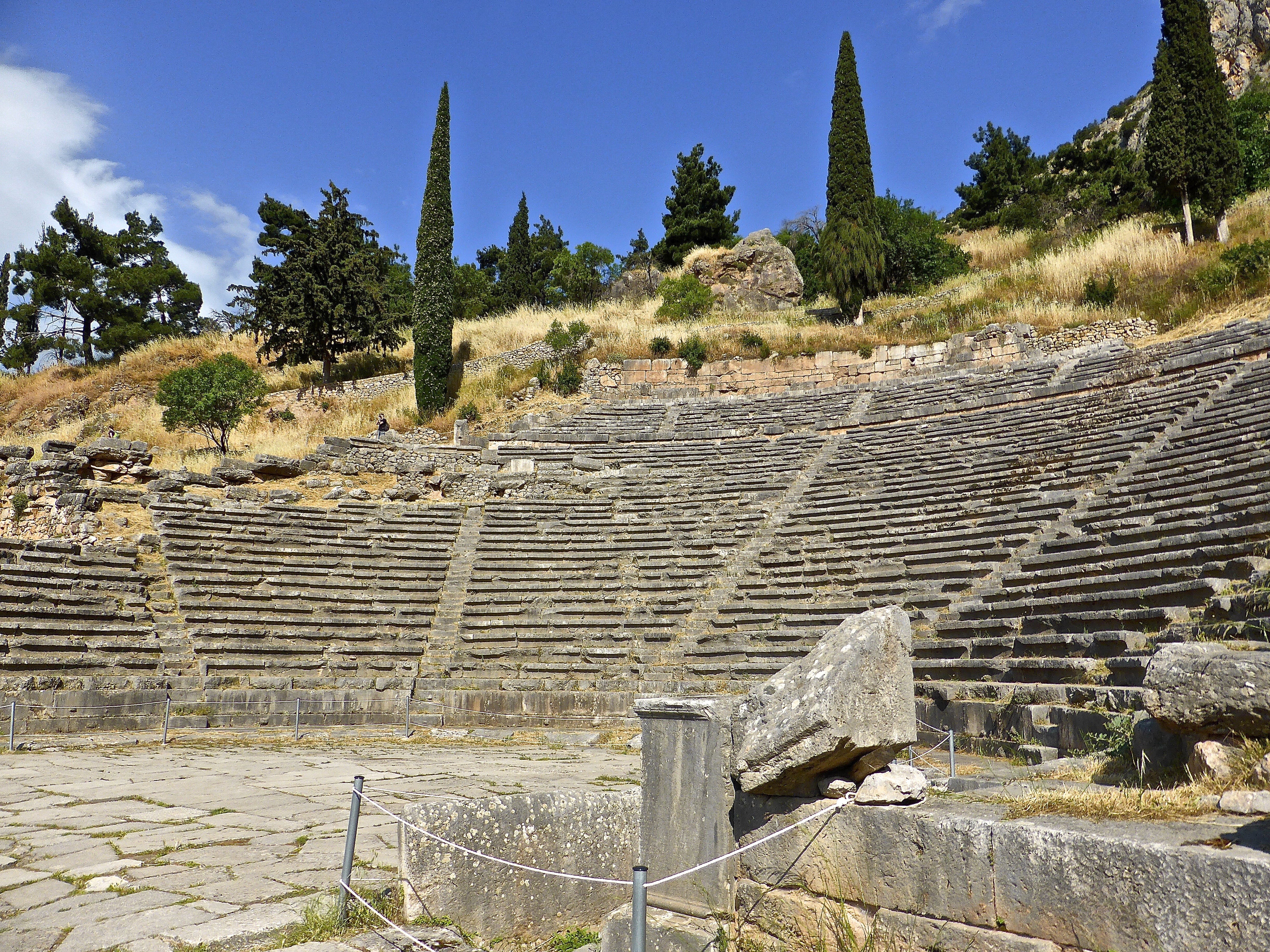 amphitheater, day, ancient history, stadium, delphi, 4K, ruined, stone material, antique, staircase, ruins, no people, the past, ancient, built structure, HD Wallpaper