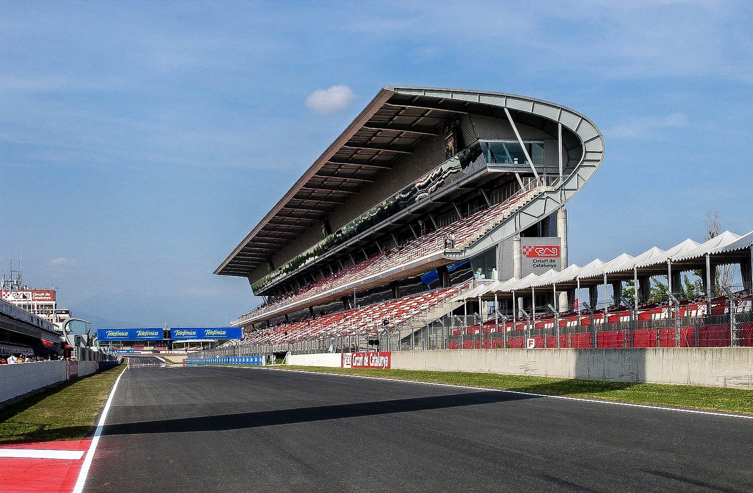 public domain, outdoors, Barcelona, japan, road, built Structure, cloud - sky, architecture, competition, sky, Spain, sport, china - East Asia, course, HD Wallpaper