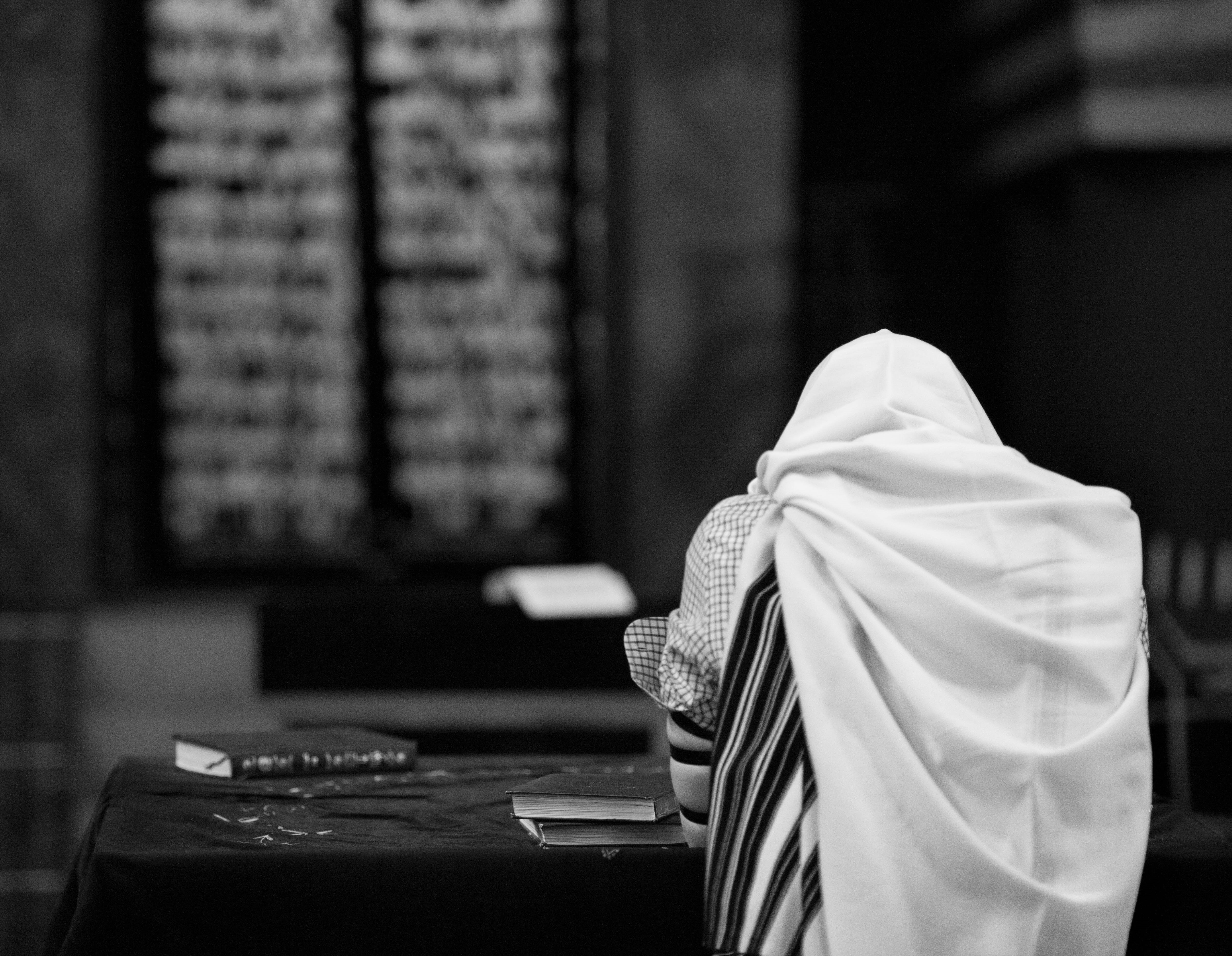 Tefillin, adults only, business, torah, mitzvah, grayscale, talmud, lubavitch, dnepropetrovsk, adult, bag, building, restaurant, black And White, place of worship, HD Wallpaper