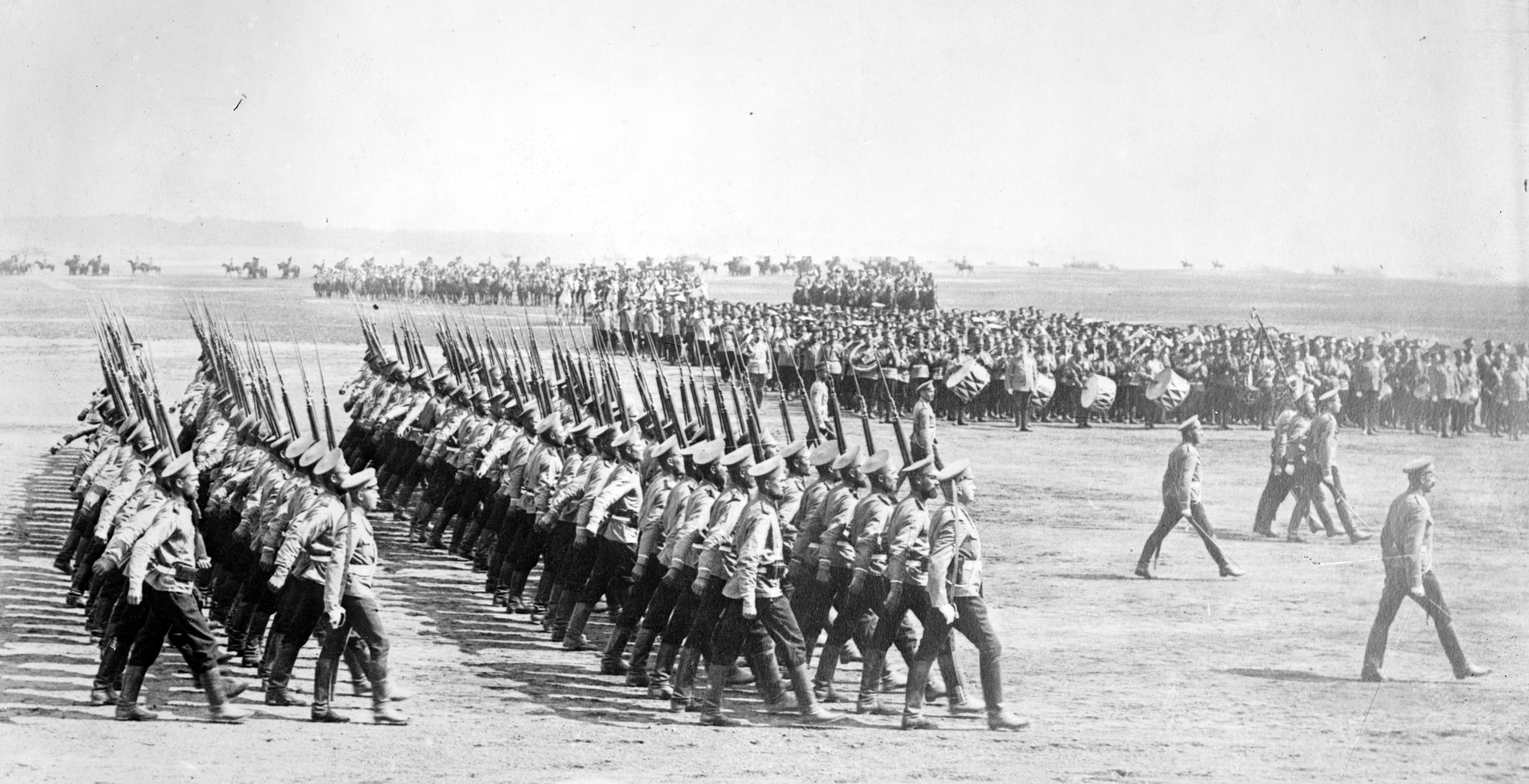 time, sport, visual Art, day, concepts And Ideas, arts And Entertainment, nature, teamwork, people, black And White, army, in a row, Armed forces, men, HD Wallpaper