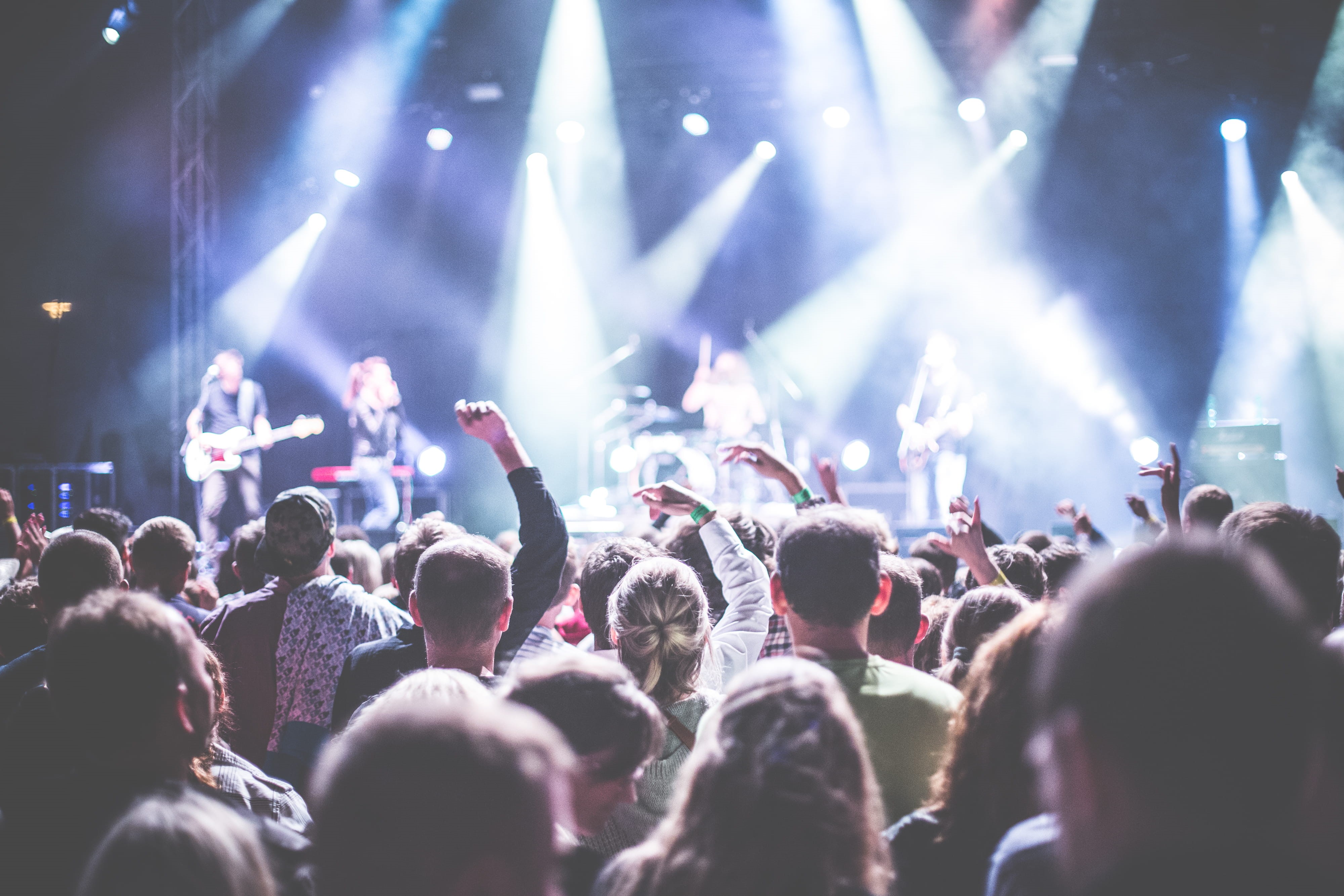 stage light, light, night time, lights, large group of people, instrument, people, band, celebration, human arm, arts culture and entertainment, performing arts event, HD Wallpaper