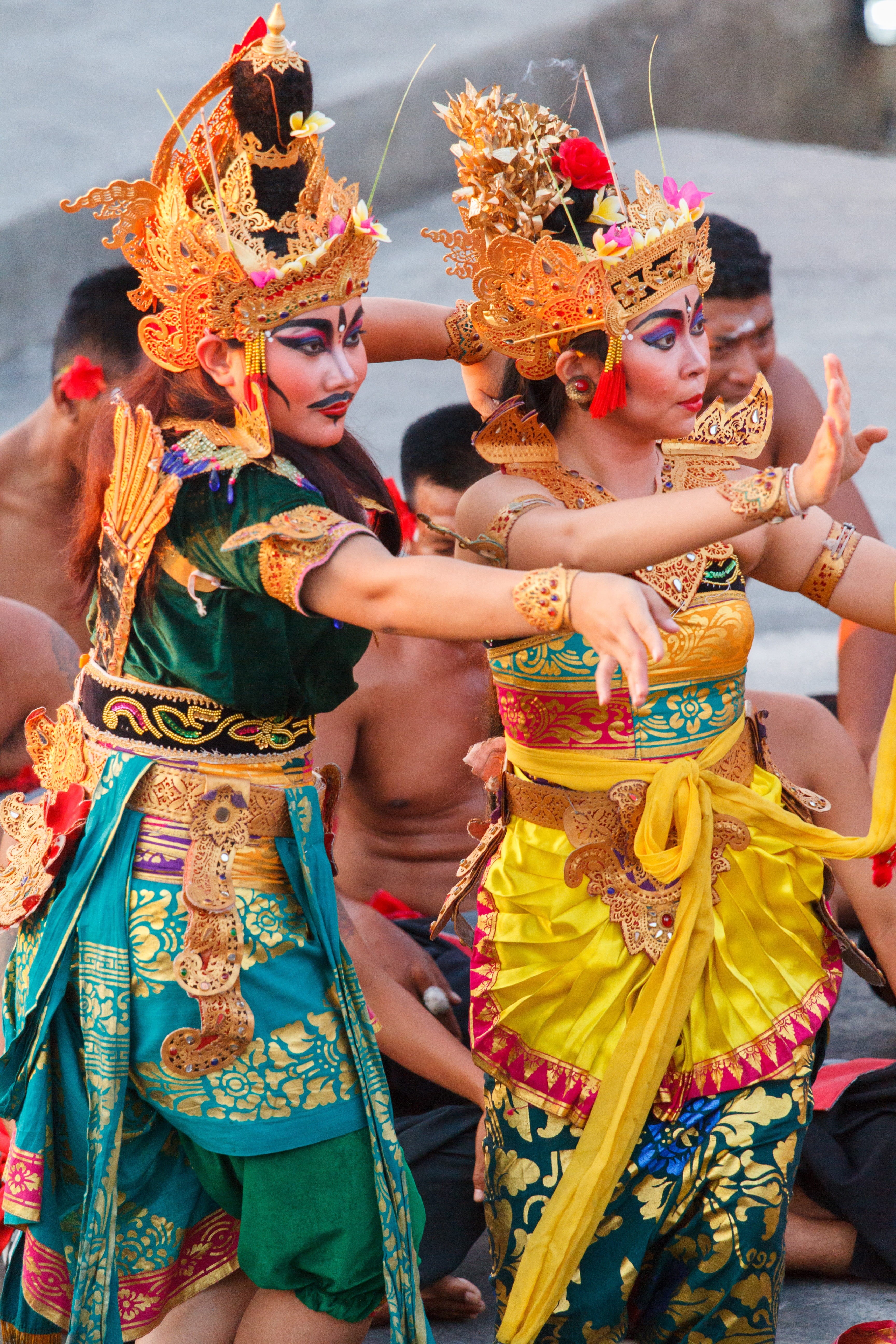 adult, tradition, dance, indonesia, holiday, focus on foreground, festival, celebration, religious, feuertanz, bali, performance, clothing, lifestyles, Phone HD Wallpaper