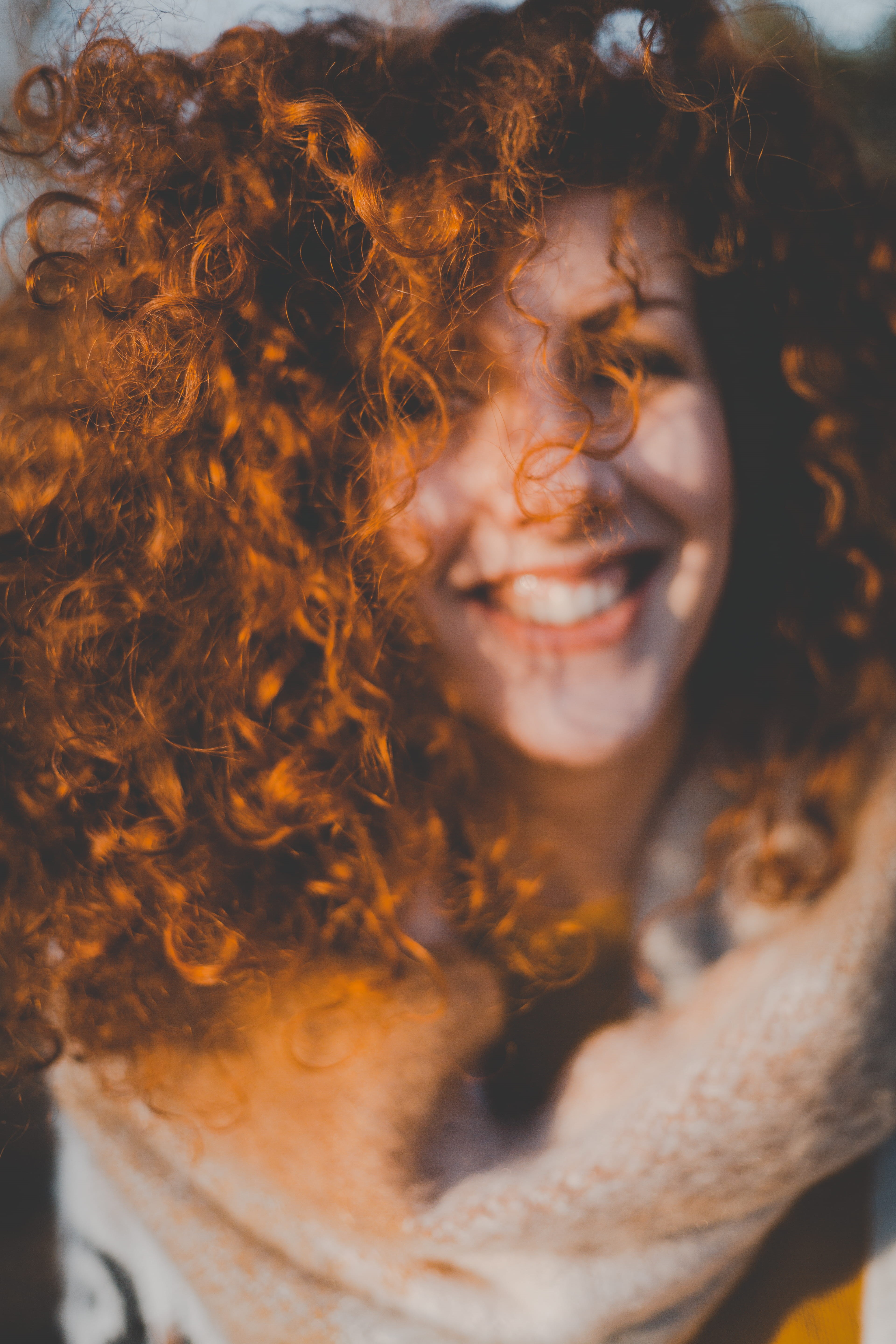 park, adult, wear, women, blur, smiling, female, person, close-up, fashion, front view, 5K, curly hair, headshot, fashionable, hairstyle, portrait, model, Phone HD Wallpaper