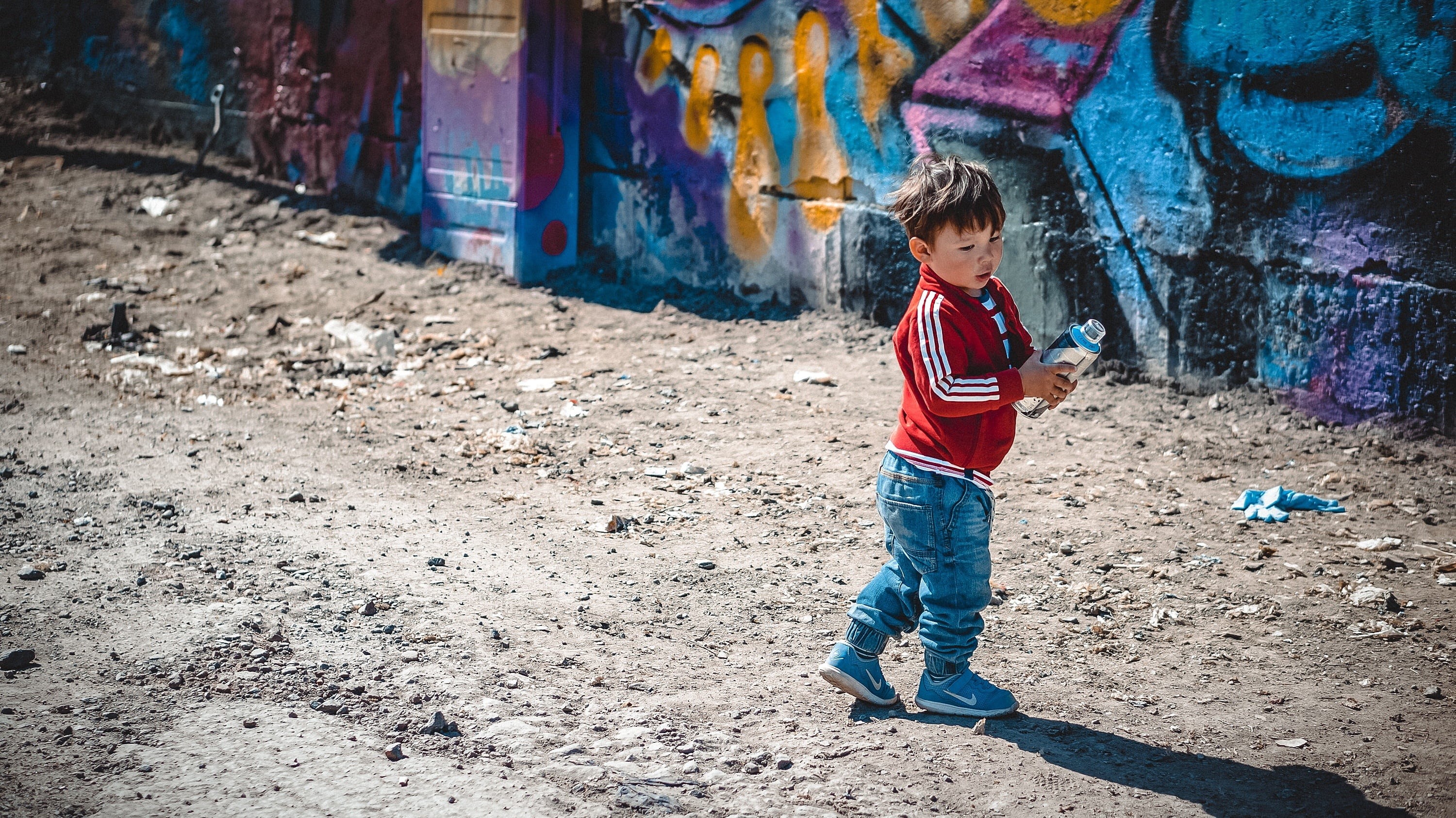 day, kid, young, graffiti, active, child, leisure activity, full length, small, grunge, innocence, little, creativity, lifestyles, paint, offspring, childhood, HD Wallpaper