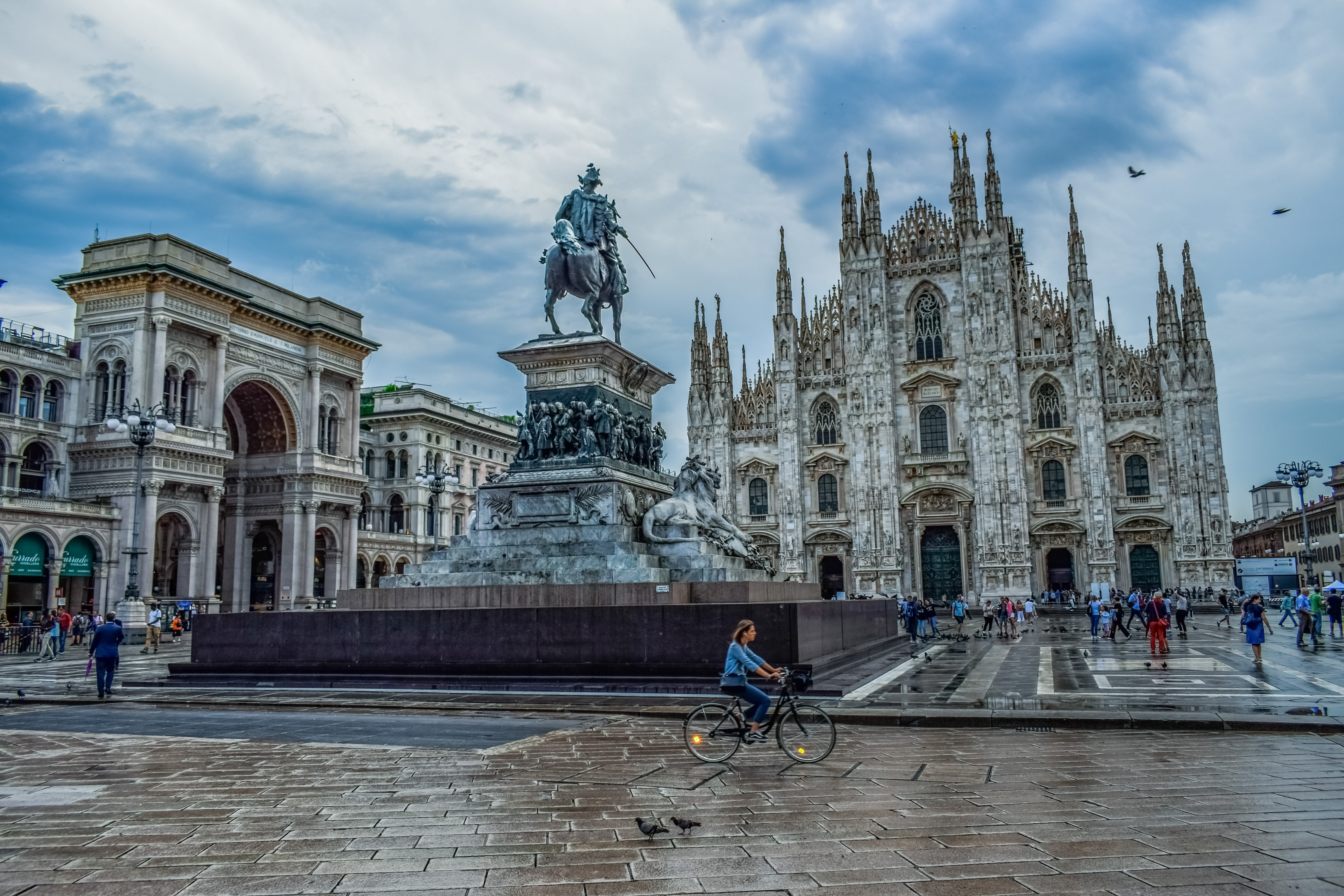 sky, city, church, gothic, 5K, cathedral, building, architecture, place of worship, milan, sightseeing, belief, travel, italy, large group of people, historically, HD Wallpaper