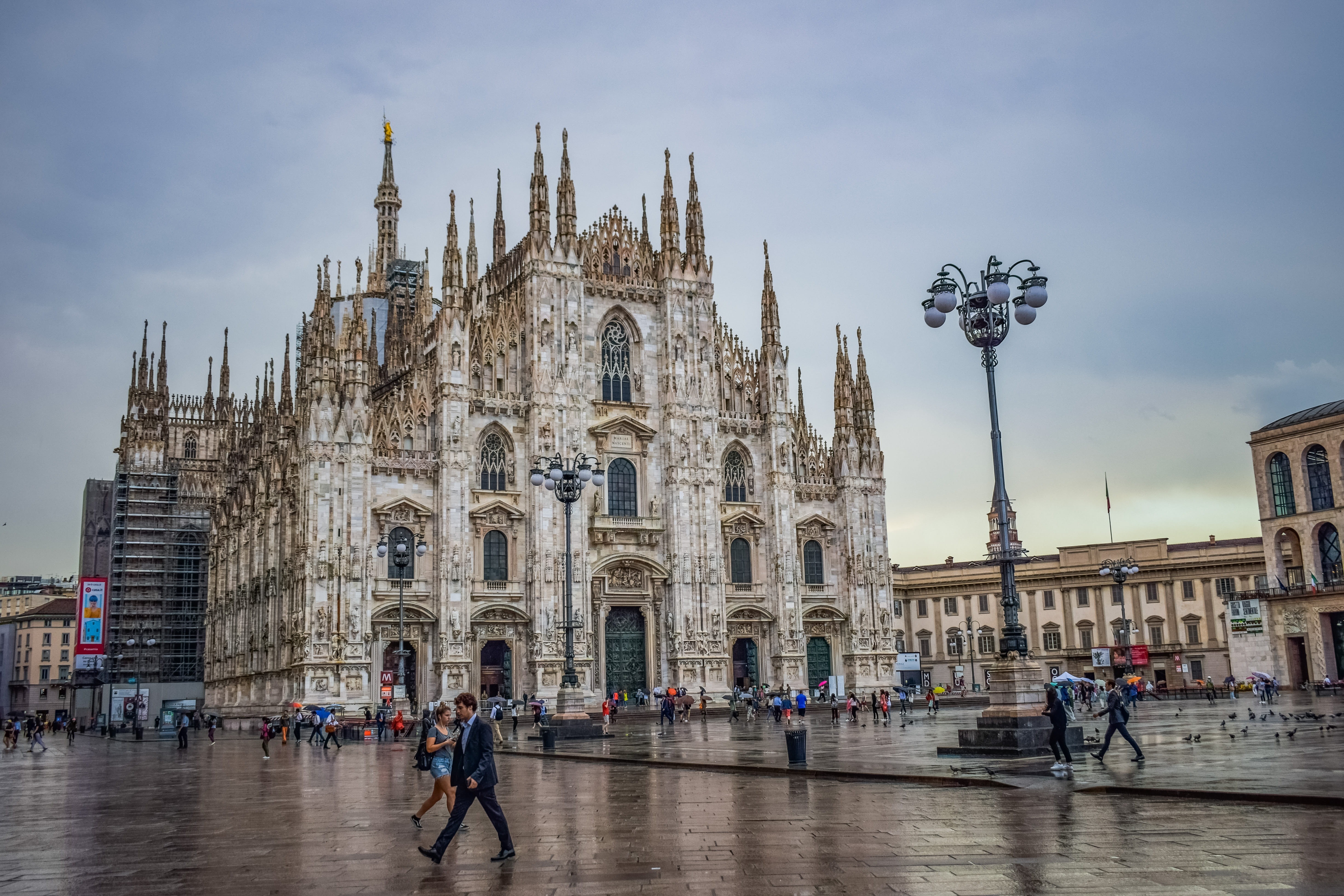 city, building exterior, spirituality, lombardy, crowd, tourism, old, travel destinations, religion, milano, belief, group of people, downtown, rainy day, HD Wallpaper