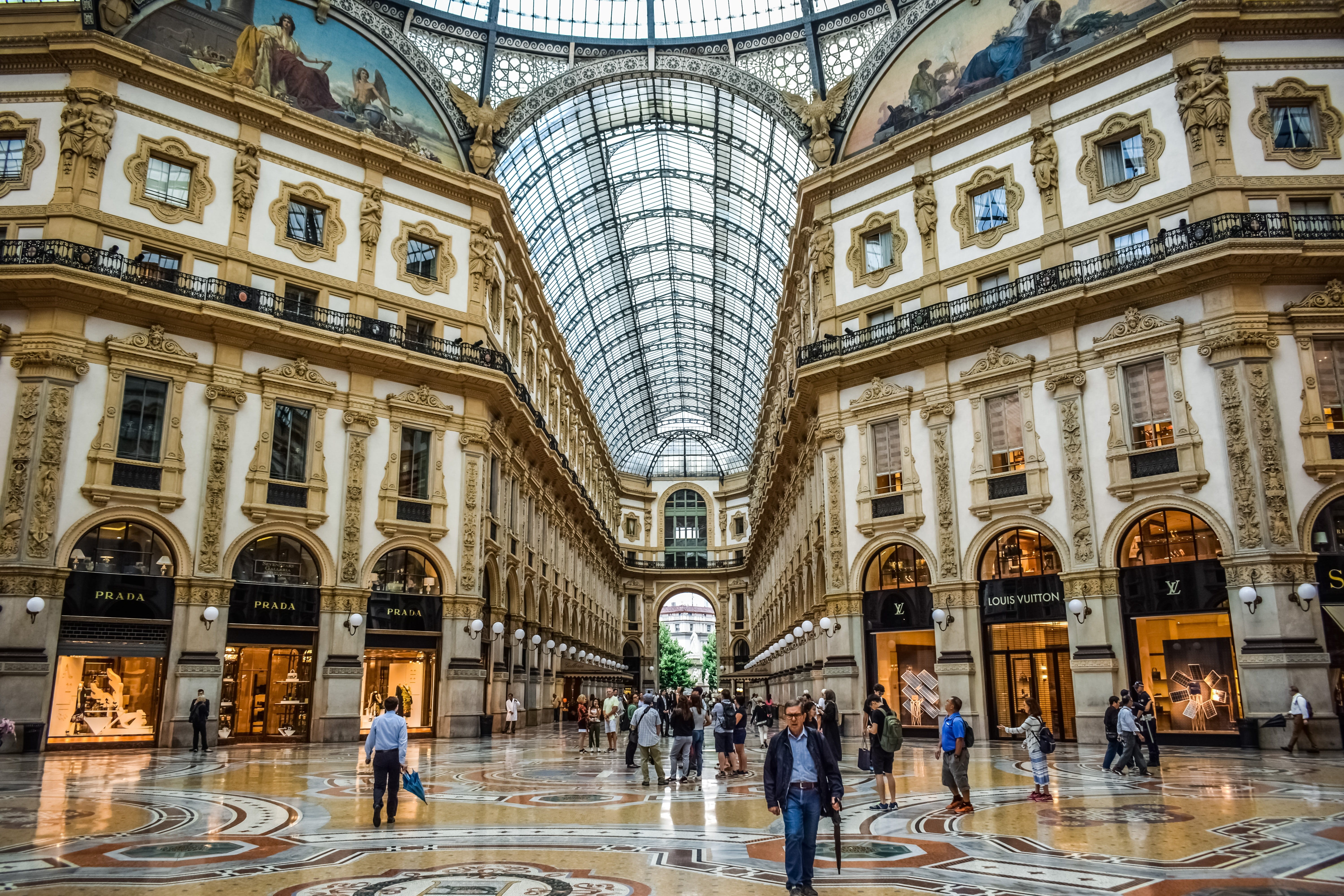 history, crowd, lifestyles, group of people, sightseeing, day, large group of people, 5K, building, shopping, city life, arch, leisure activity, travel destinations, HD Wallpaper