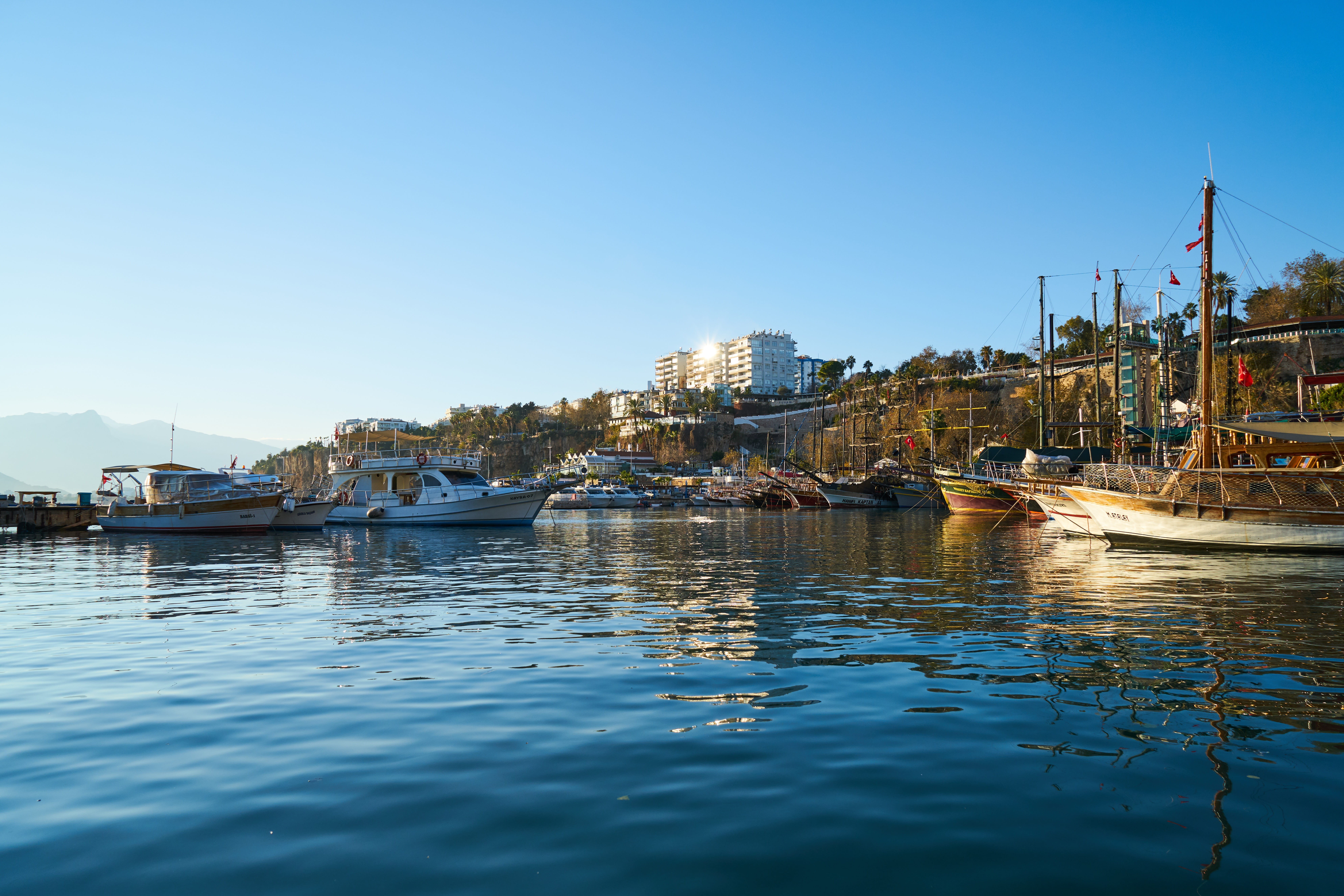 cityscape, houses, 8K, yacht, building exterior, sky, moored, reflection, harbor, water, marina, marine, passenger craft, built structure, port, boats, HD Wallpaper