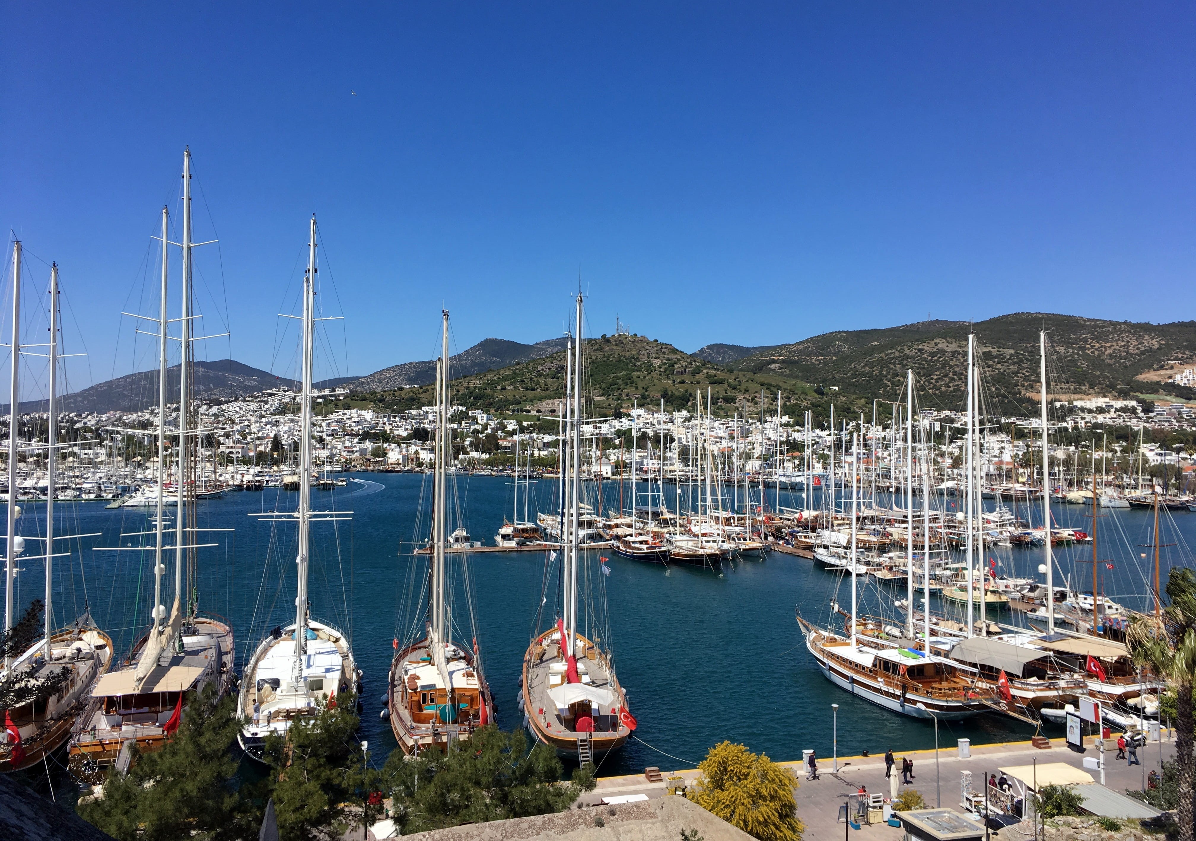 copy space, yacht, mast, aegean, house, transportation, mode of transportation, white, bodrum, harbor, nautical vessel, no people, mountain, moored, 4K, HD Wallpaper