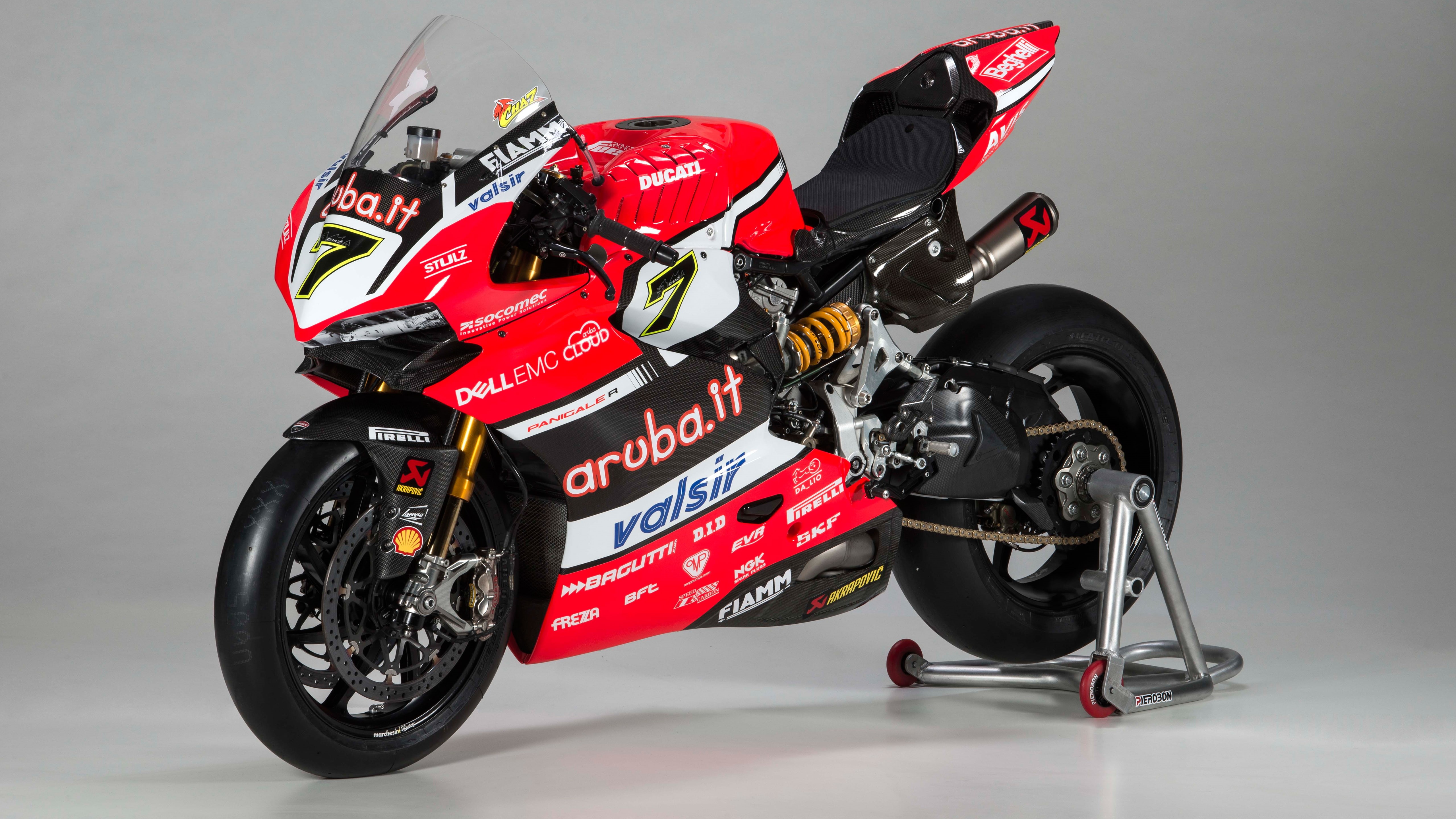 sports race, Panigale, WorldSBK, r, 2017, k, speed, studio shot, headwear, tire, indoors, sports equipment, motor racing track, sports helmet, mode of transportation, HD Wallpaper