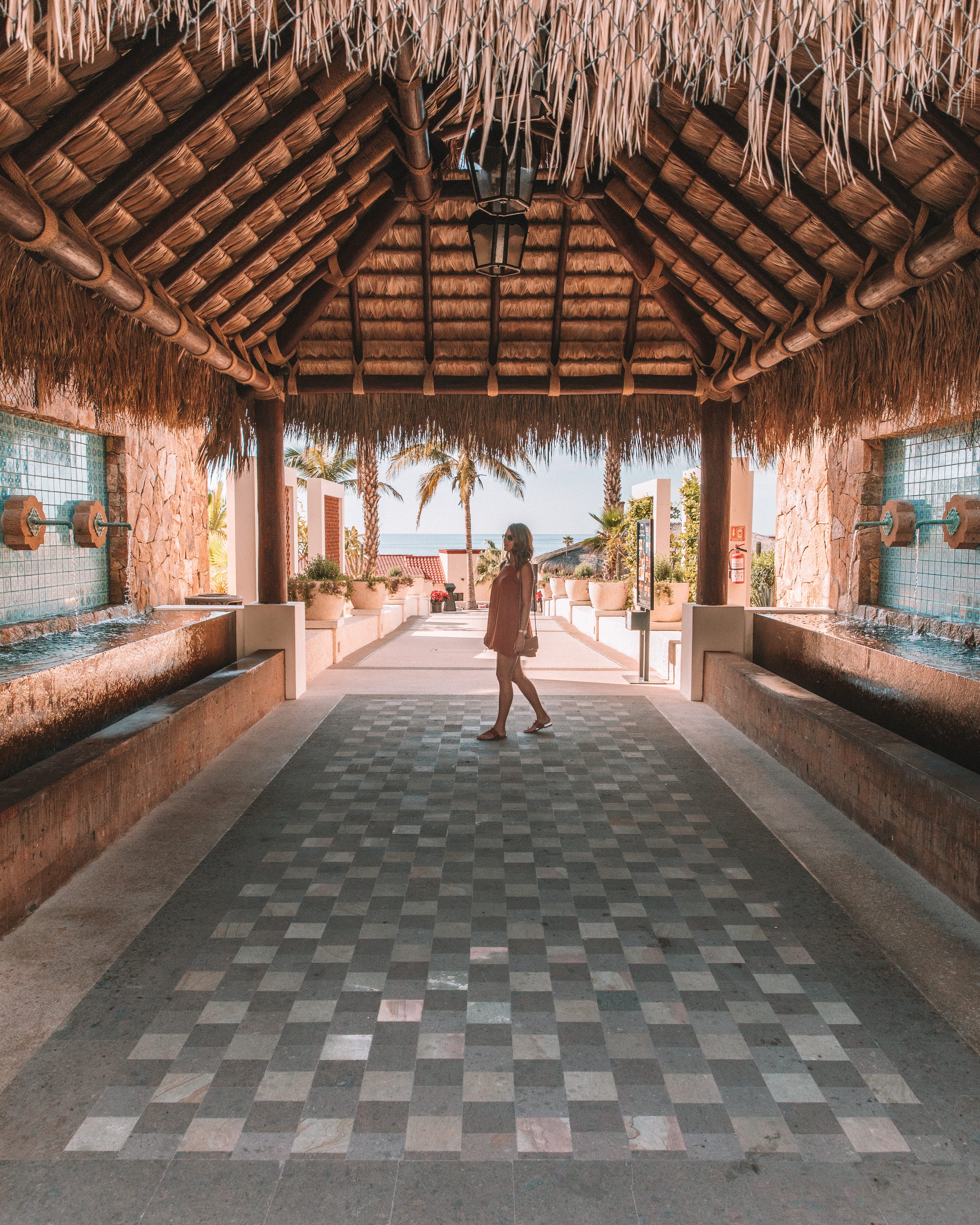 adult, outdoors, black, architecture, pattern, travel, mexico, day, direction, built structure, young adult, 5K, ceiling, haired, roof, real people, walking, Phone HD Wallpaper
