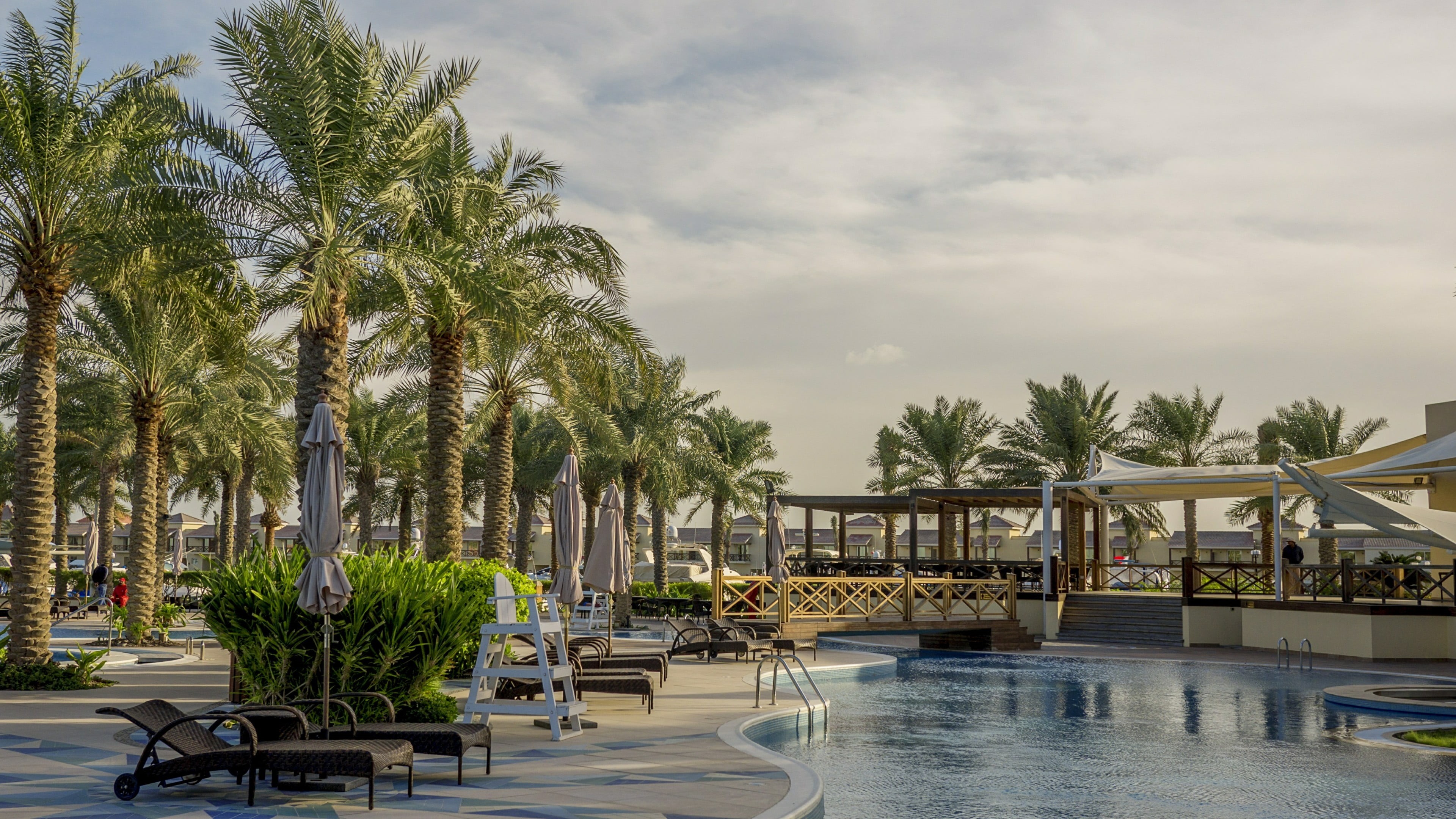 plant, architecture, tree, resort, pool, hotel, outdoors, leisure, no people, chair, sunbed, sky, cloud - sky, water, travel destinations, bahrain, vacation, HD Wallpaper